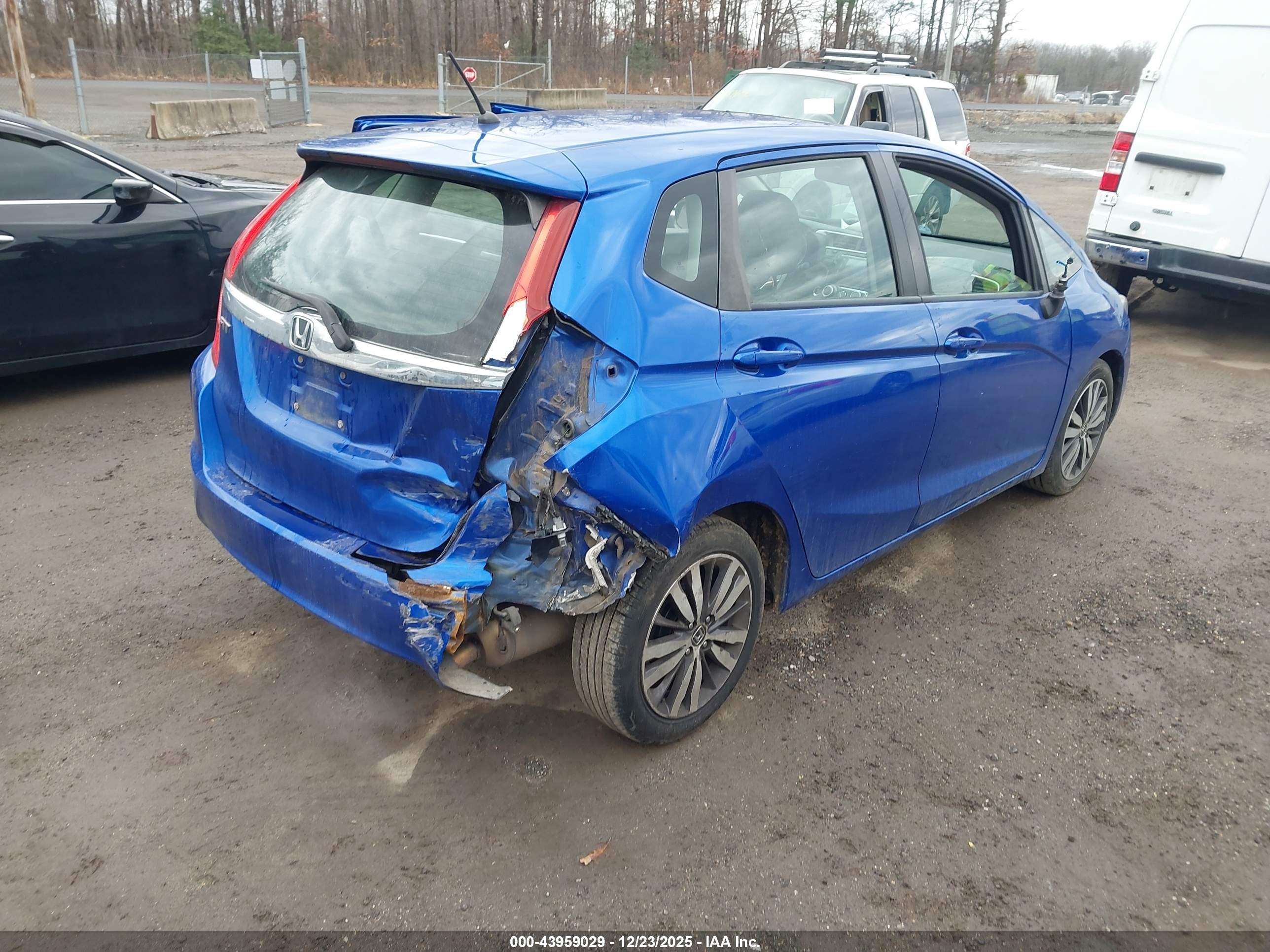 HONDA FIT image 4