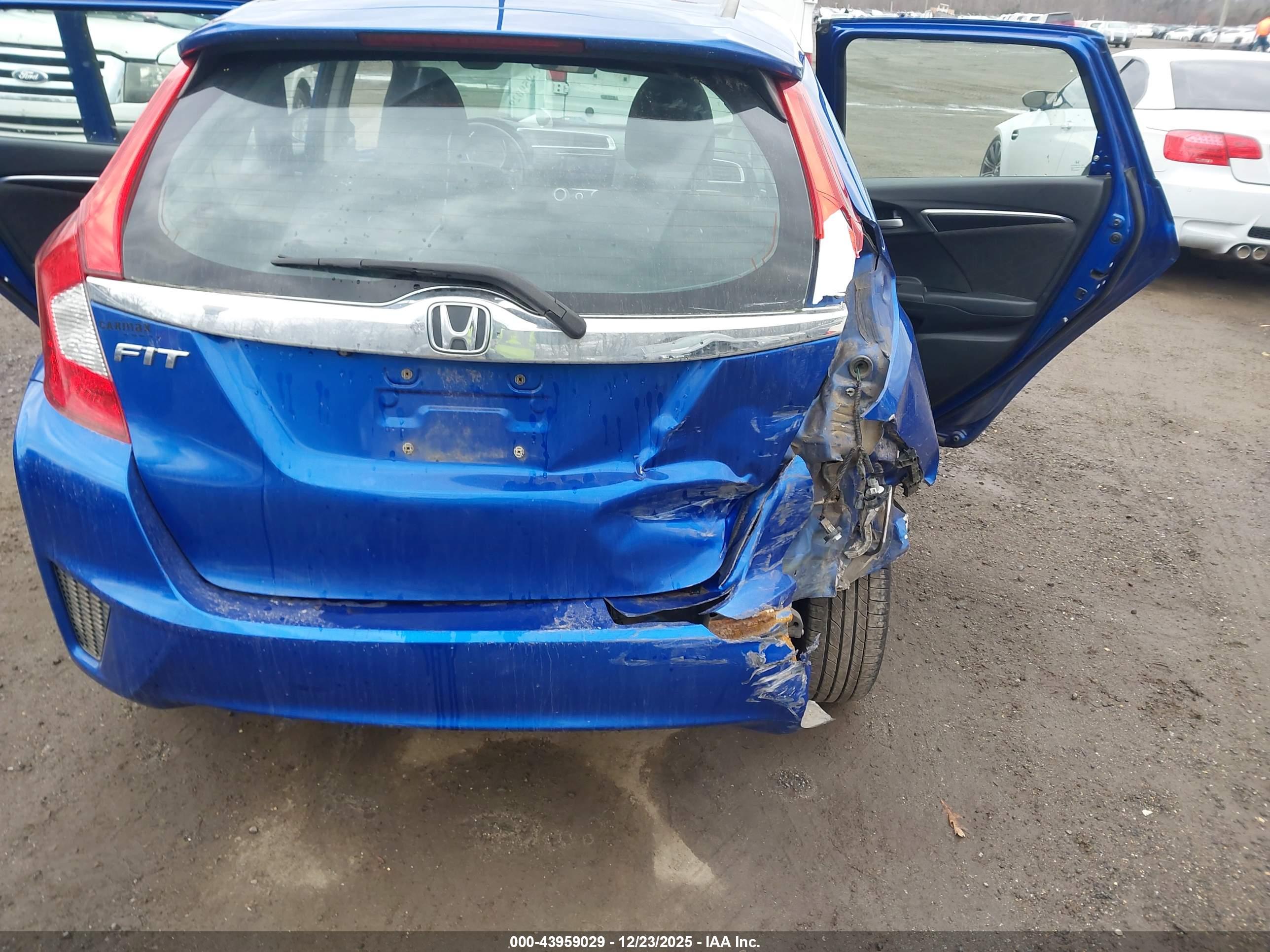 HONDA FIT image 6