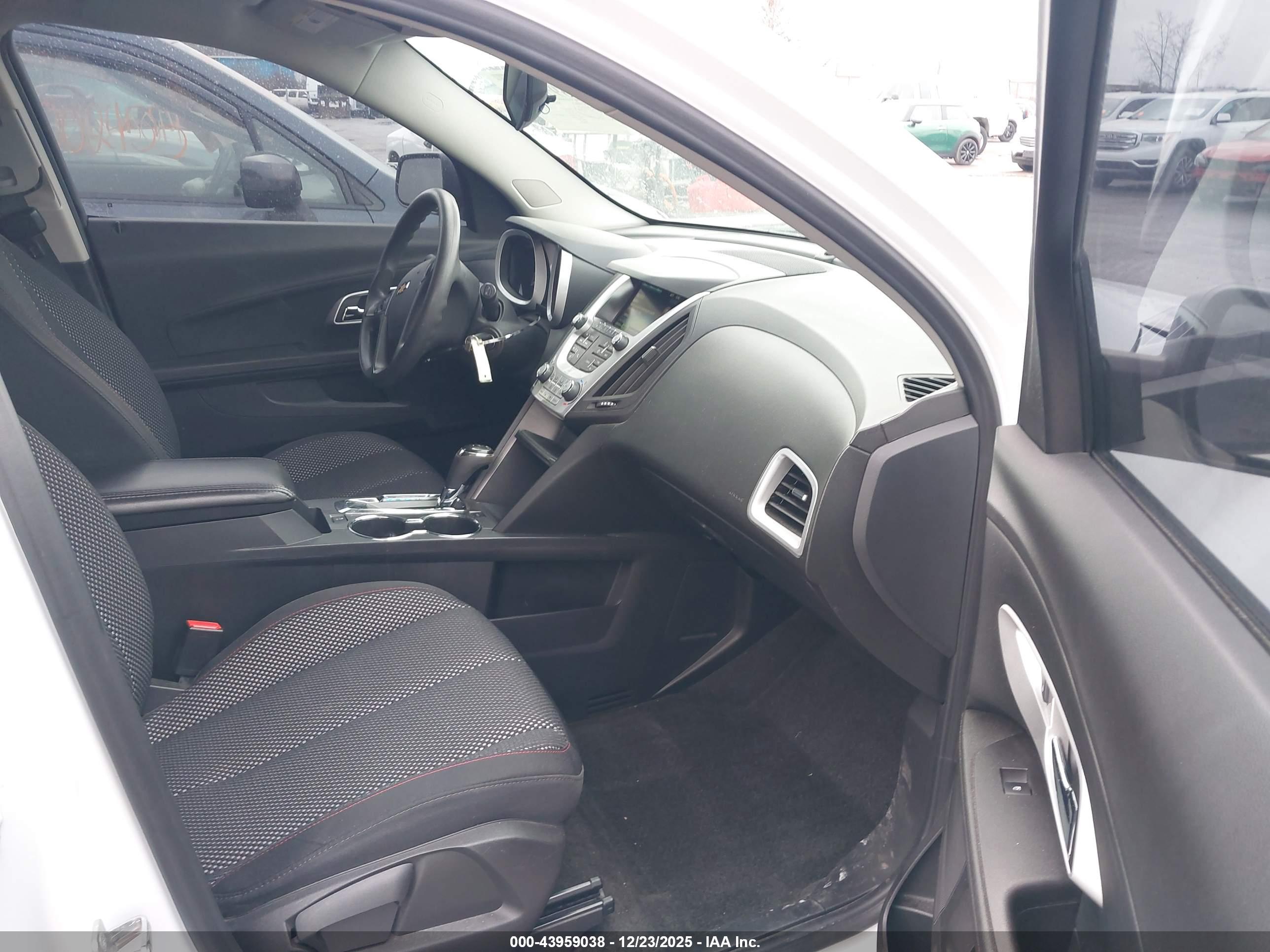CHEVROLET EQUINOX image 5