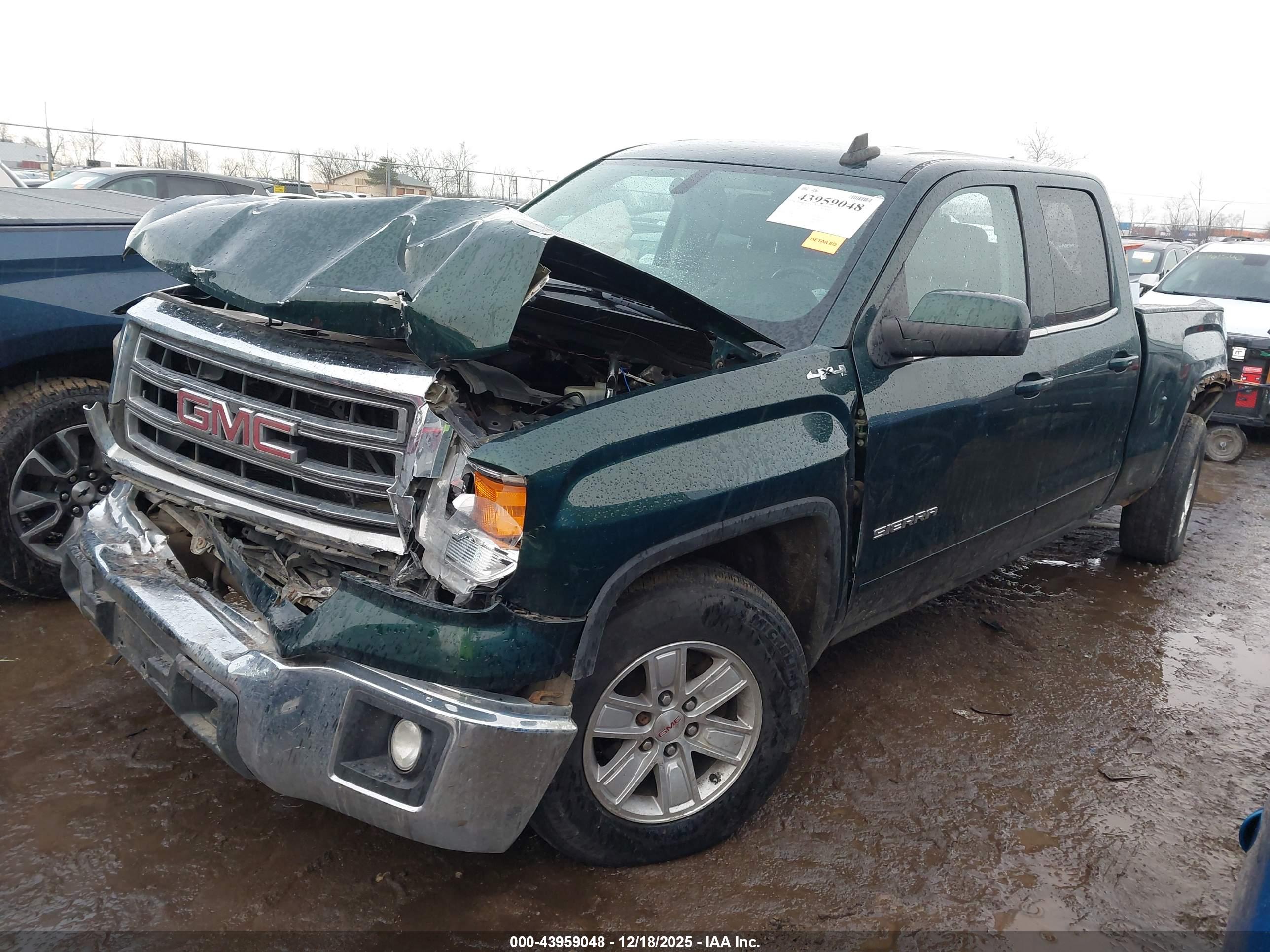 GMC SIERRA image 2