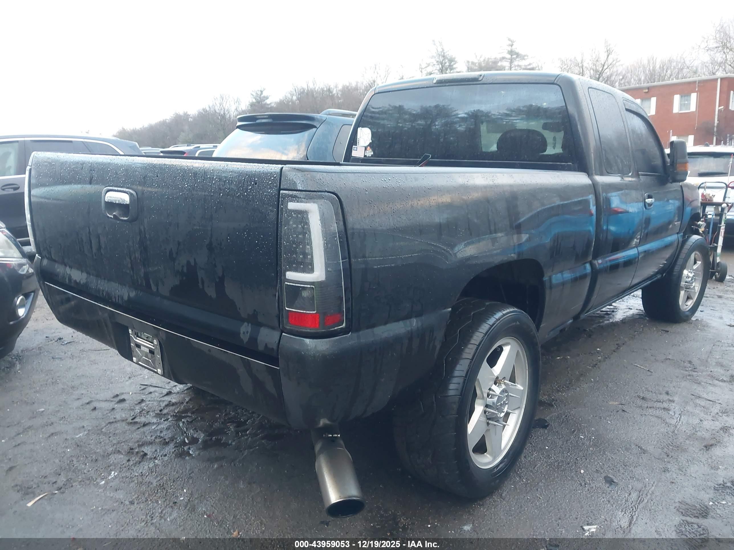 GMC SIERRA image 4