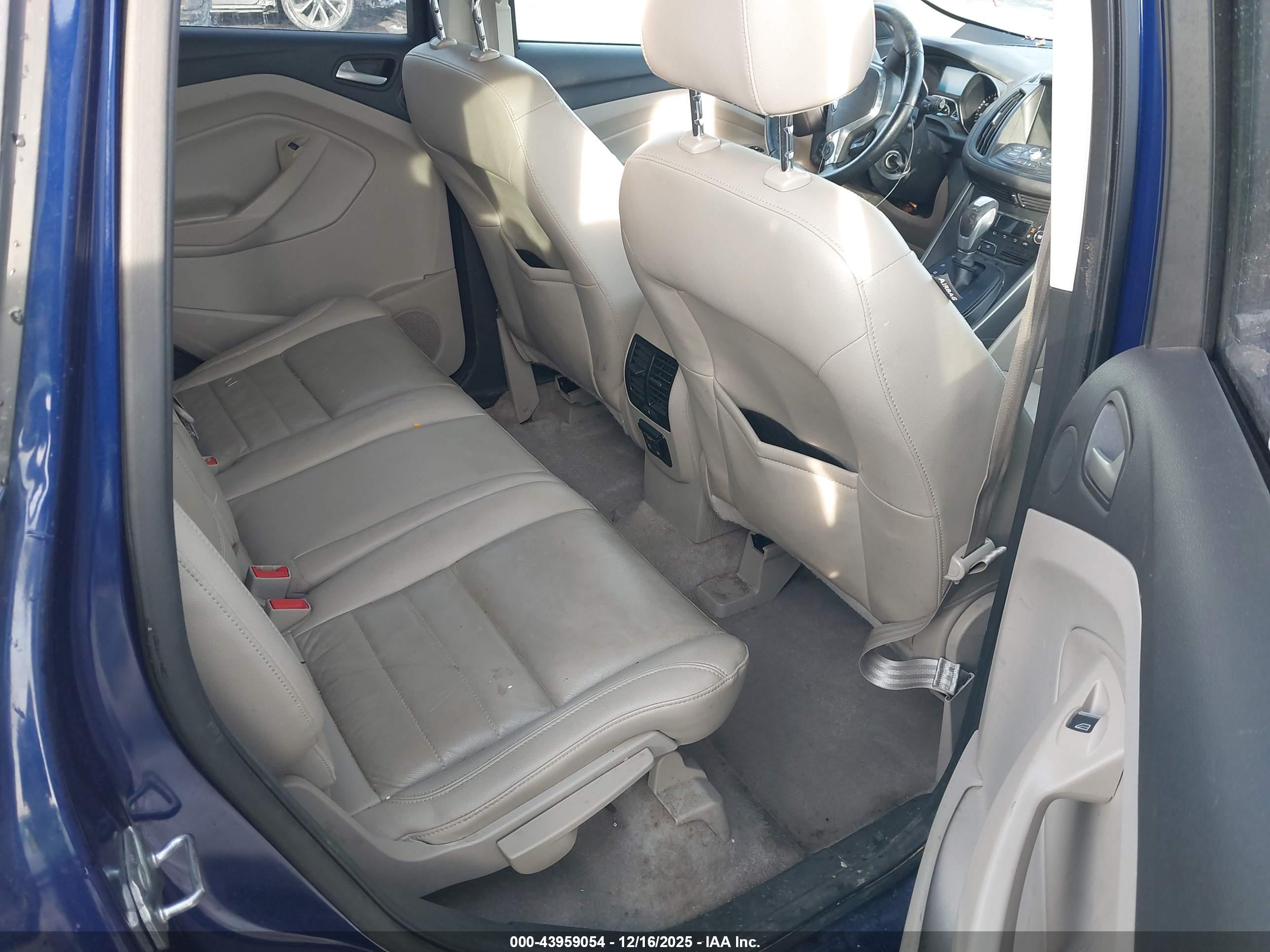 FORD ESCAPE image 8
