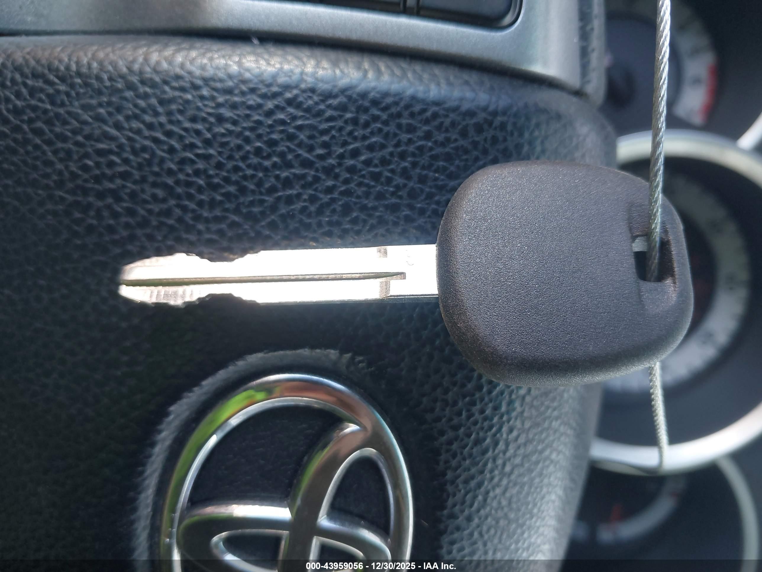TOYOTA TACOMA image 11