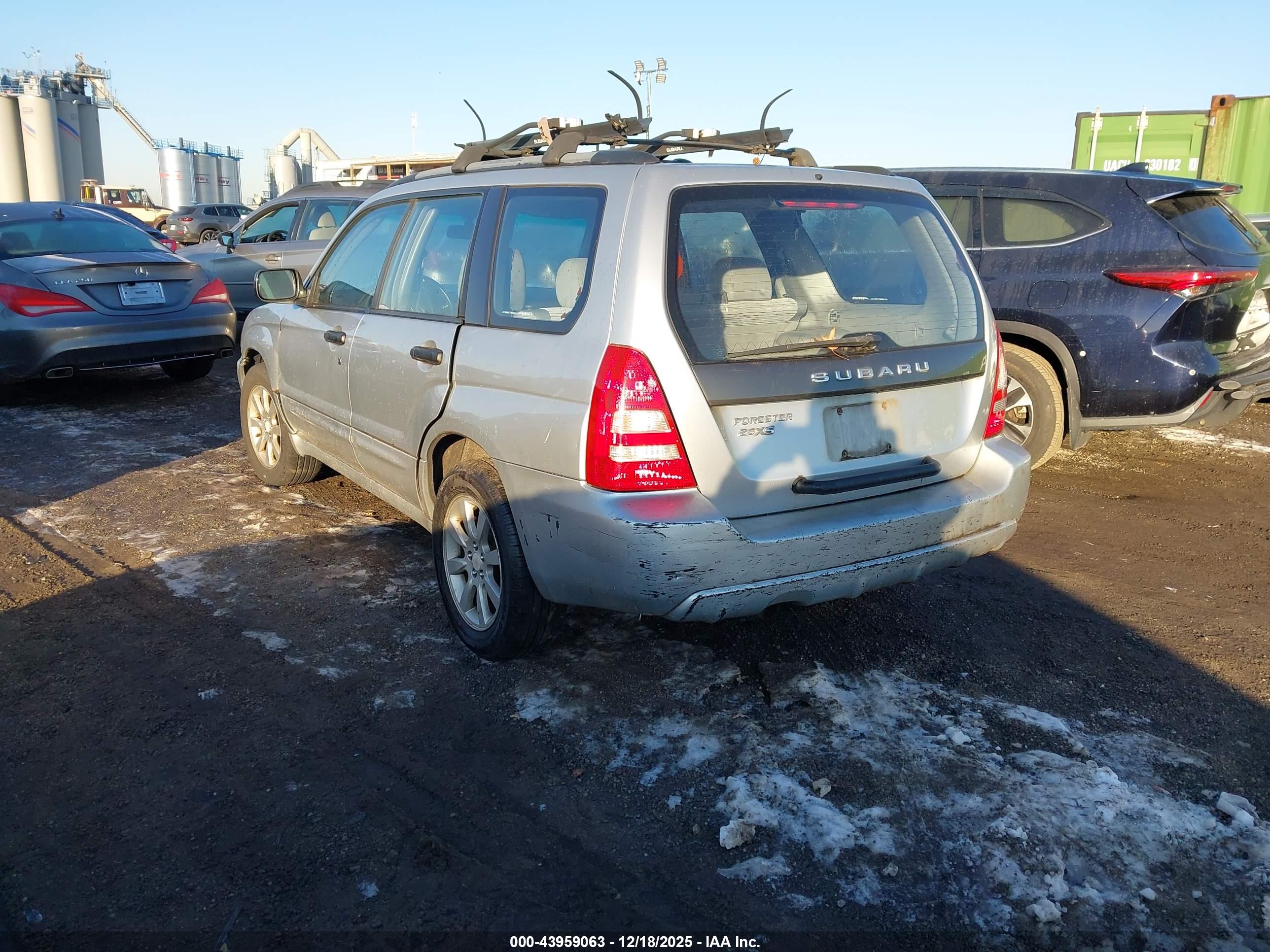 SUBARU FORESTER image 3