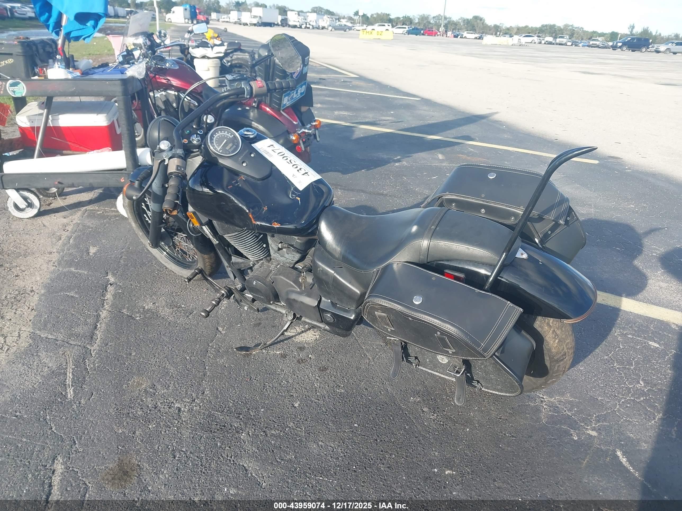 HONDA VT750 image 3