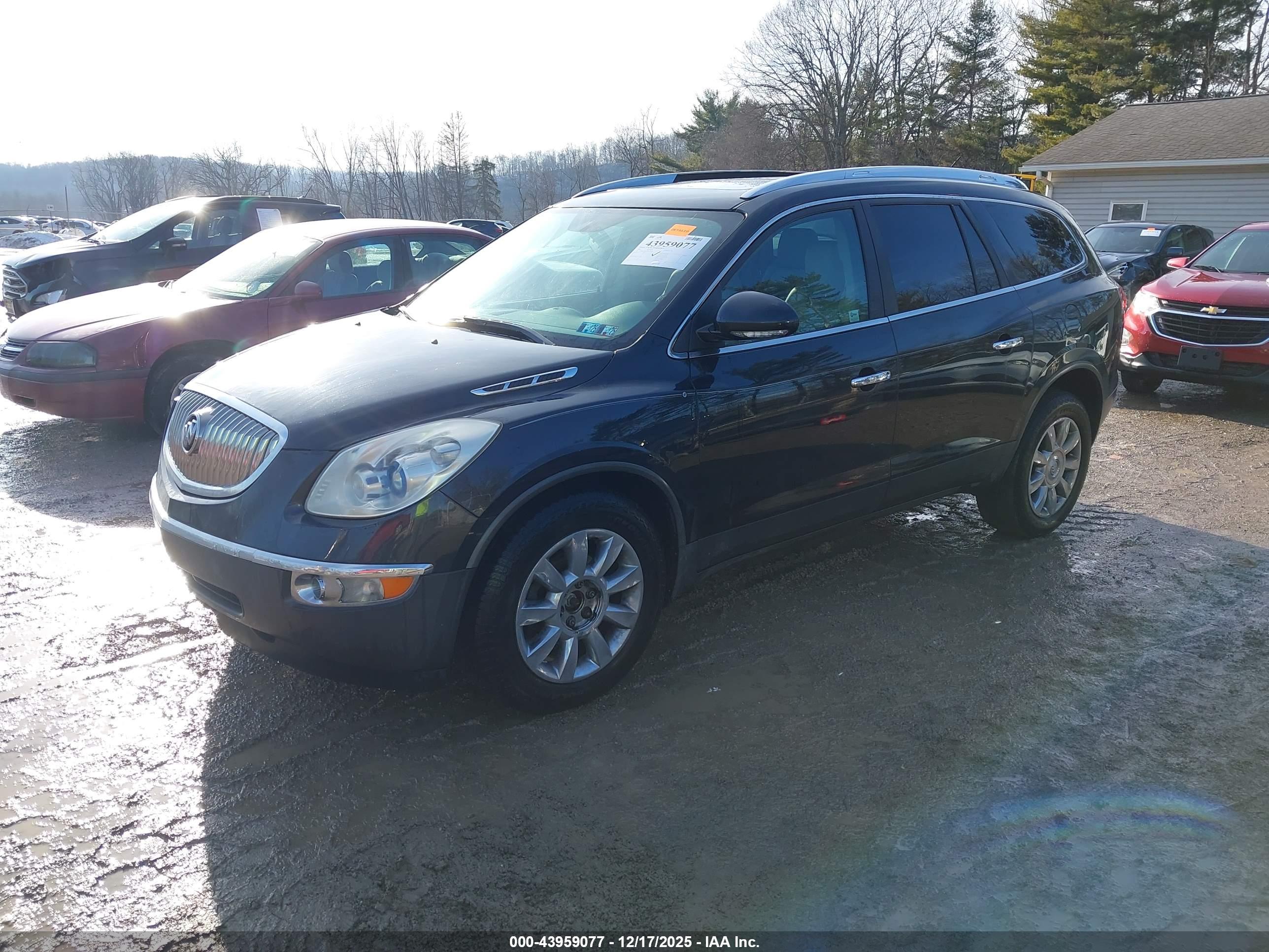 BUICK ENCLAVE image 2