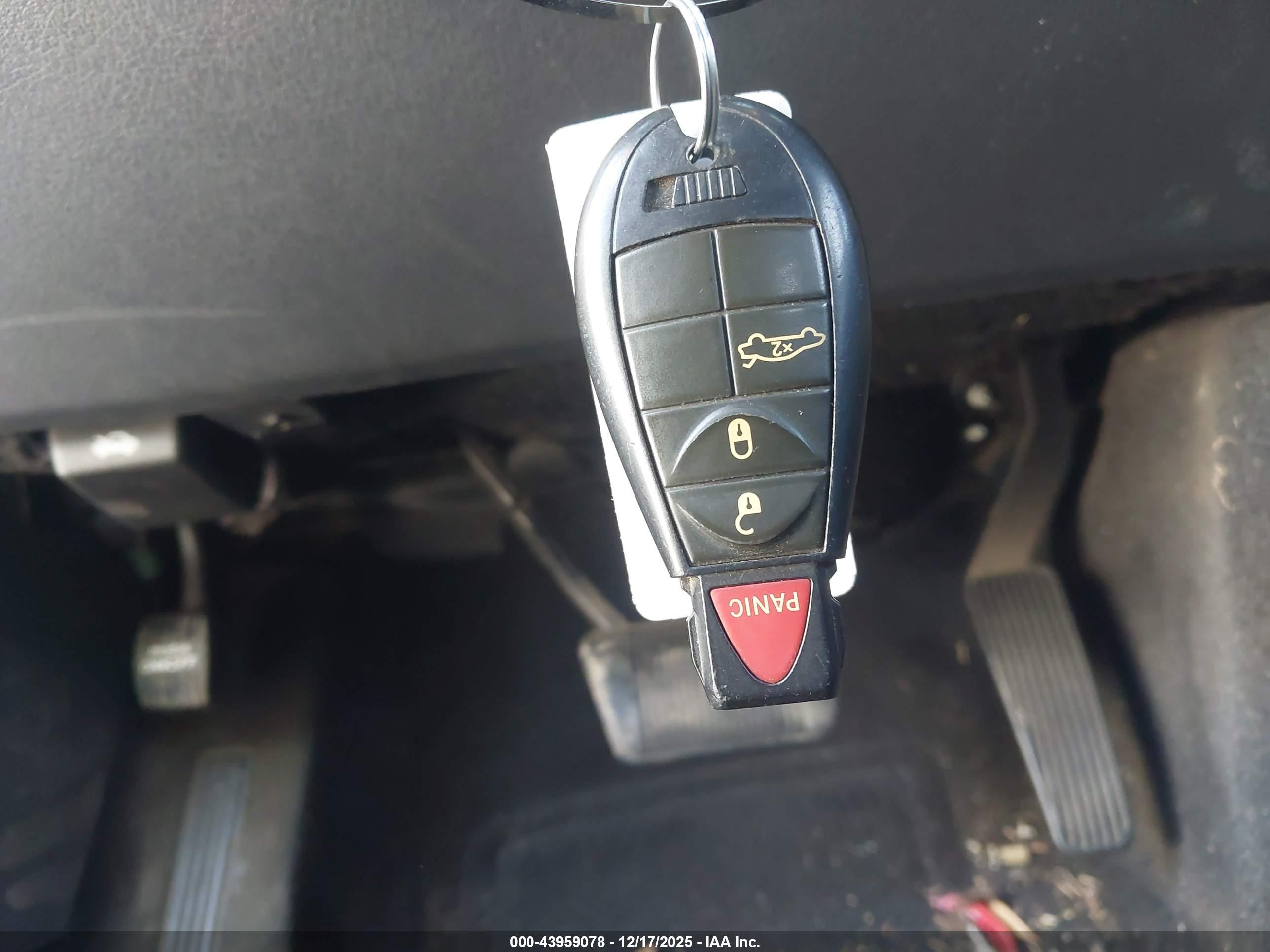 DODGE CHALLENGER image 11