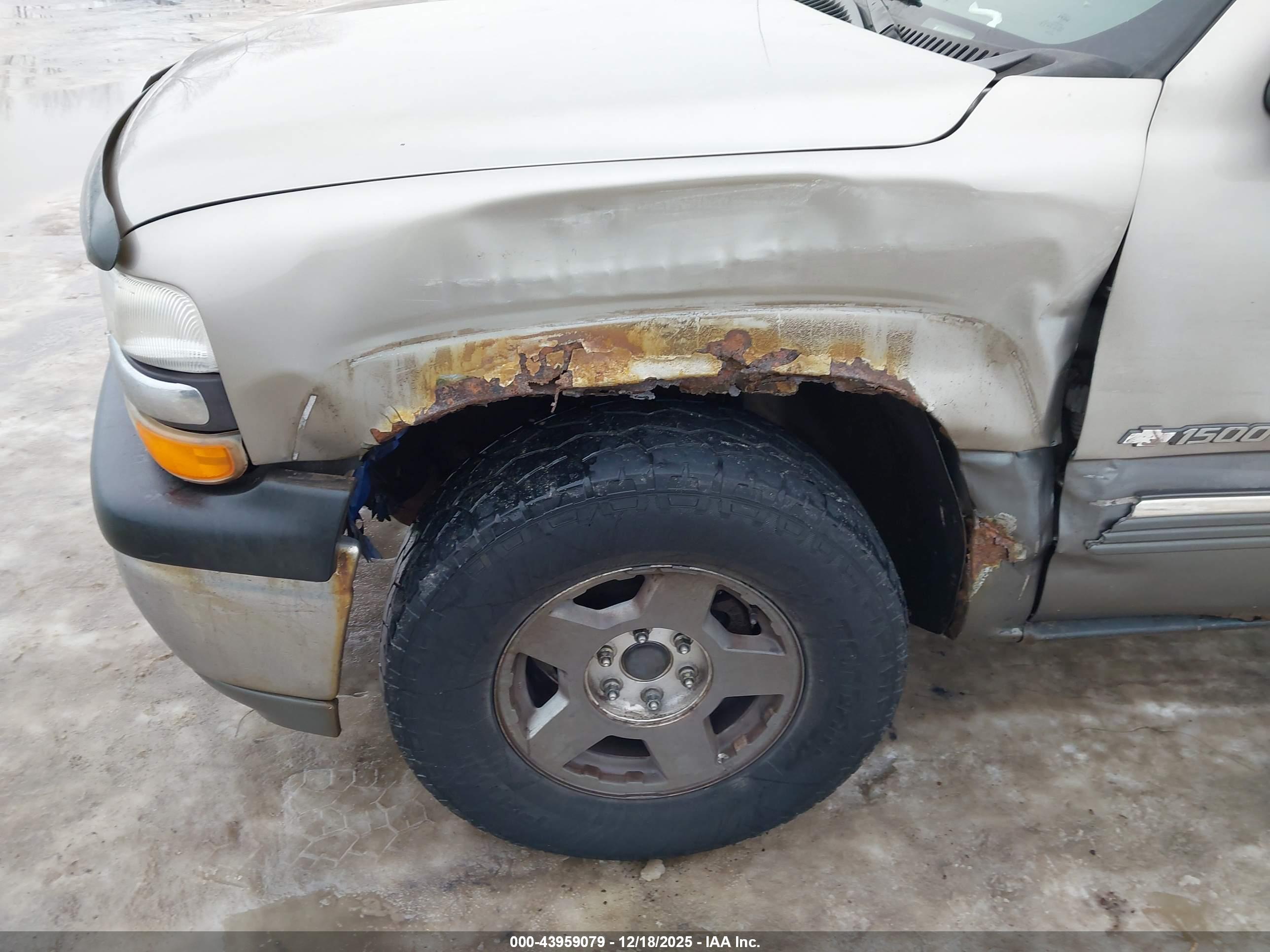 CHEVROLET SILVERADO image 6