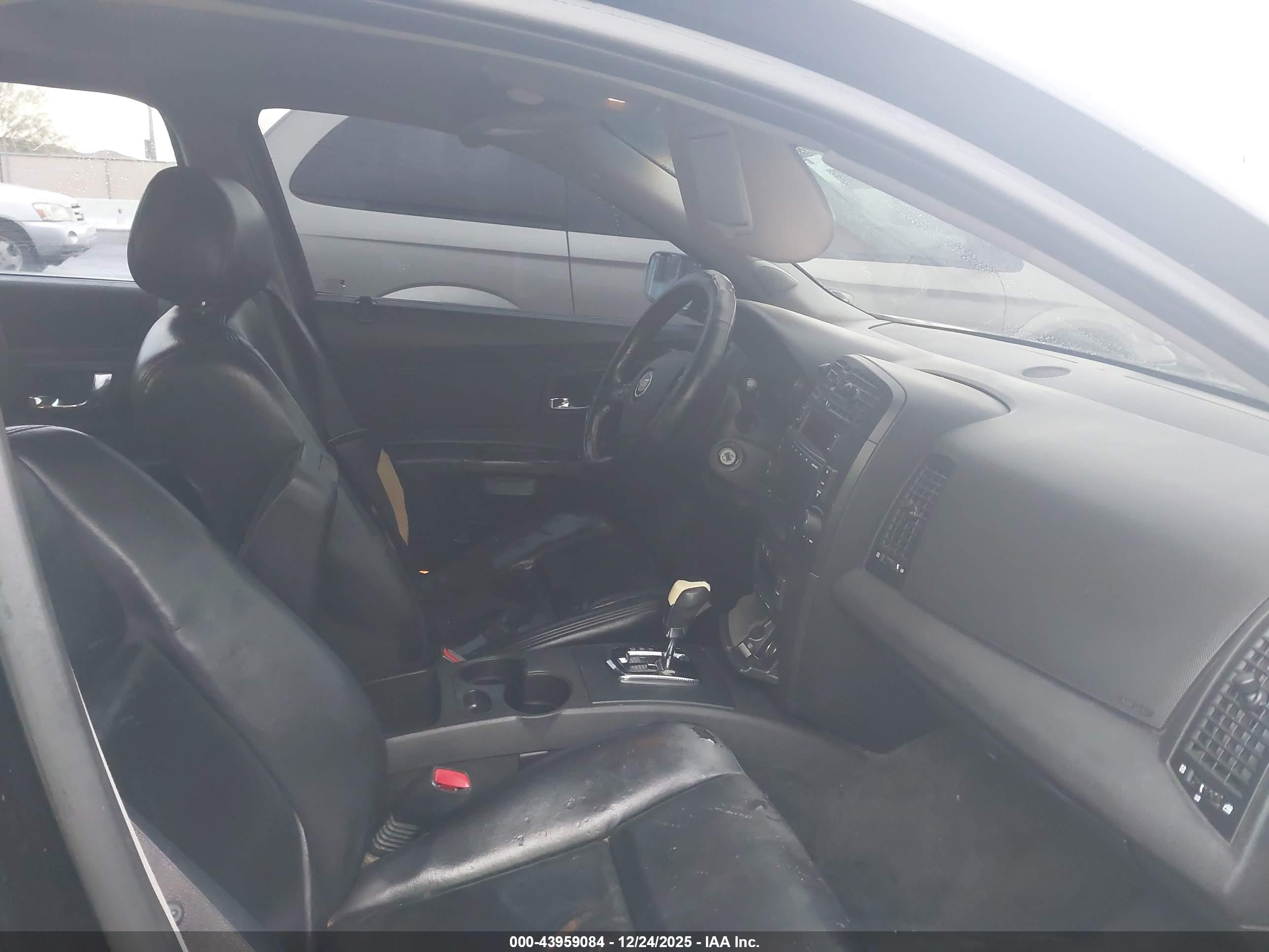 CADILLAC CTS image 5