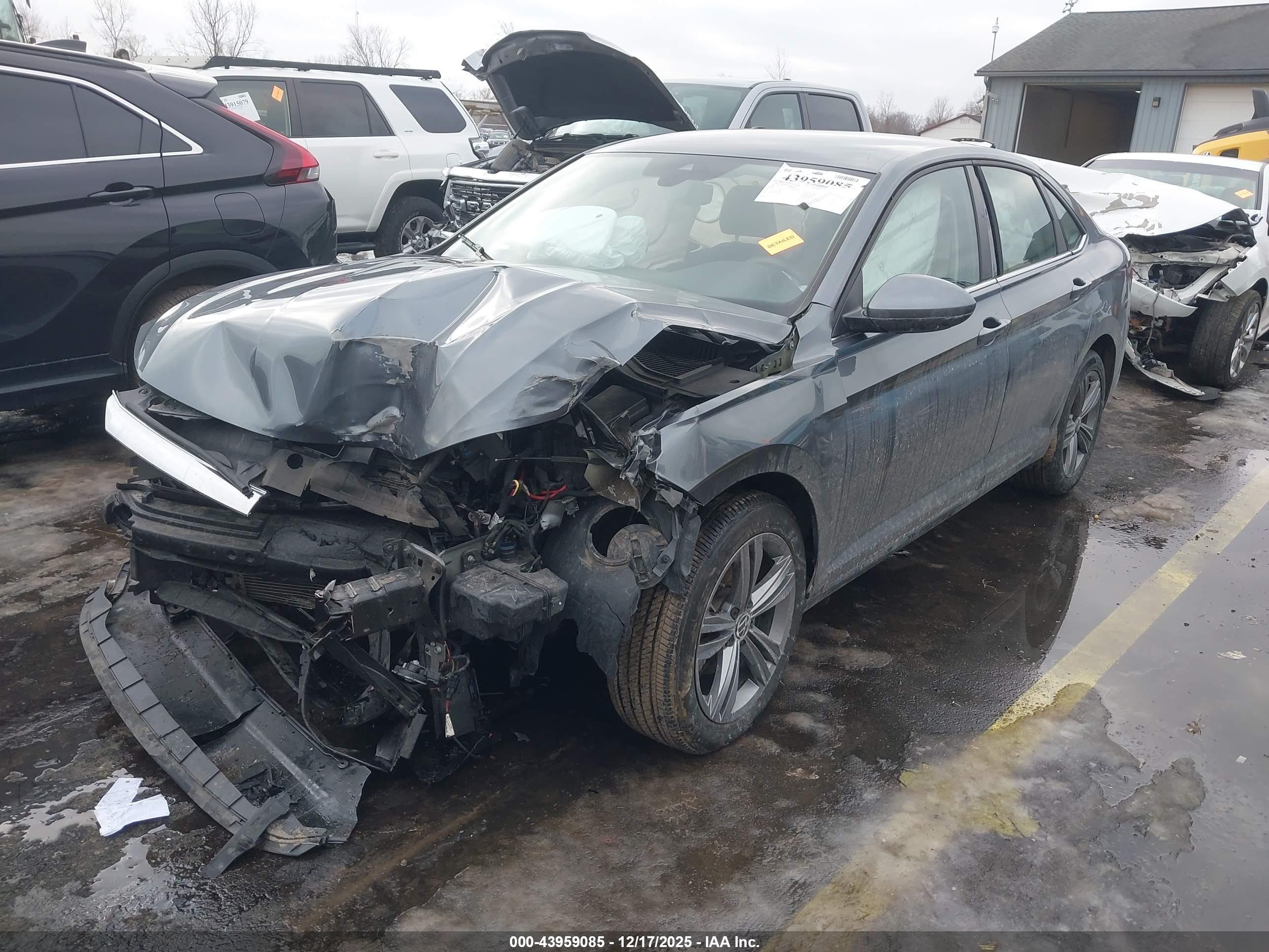 VOLKSWAGEN JETTA image 2