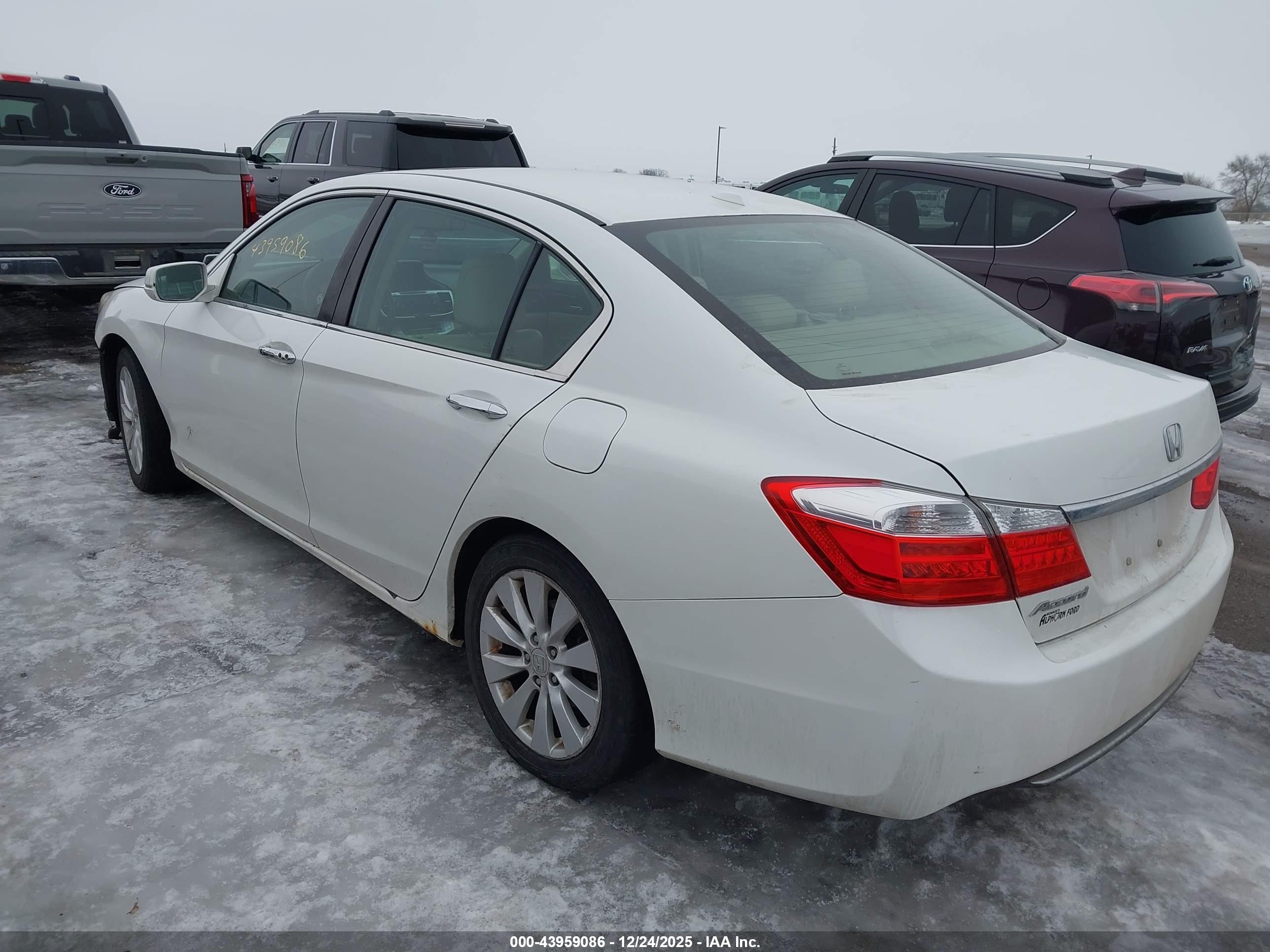 HONDA ACCORD image 3