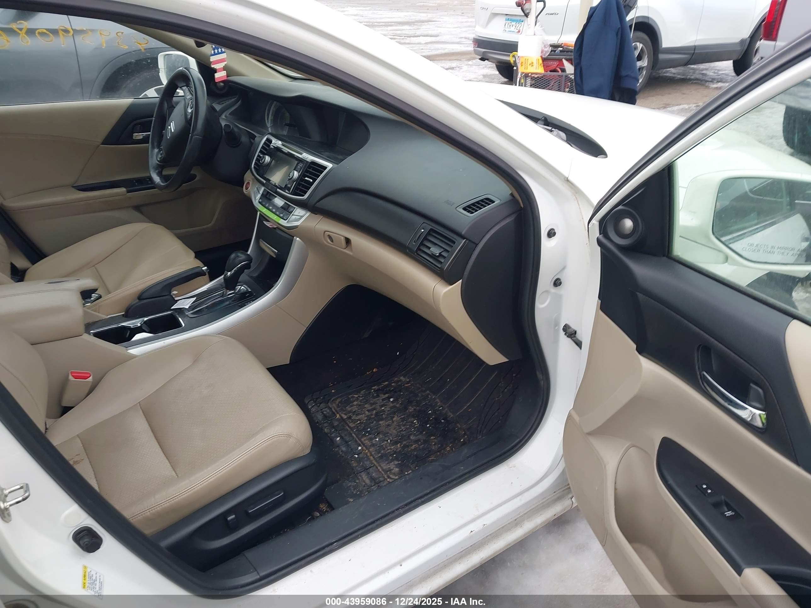HONDA ACCORD image 5