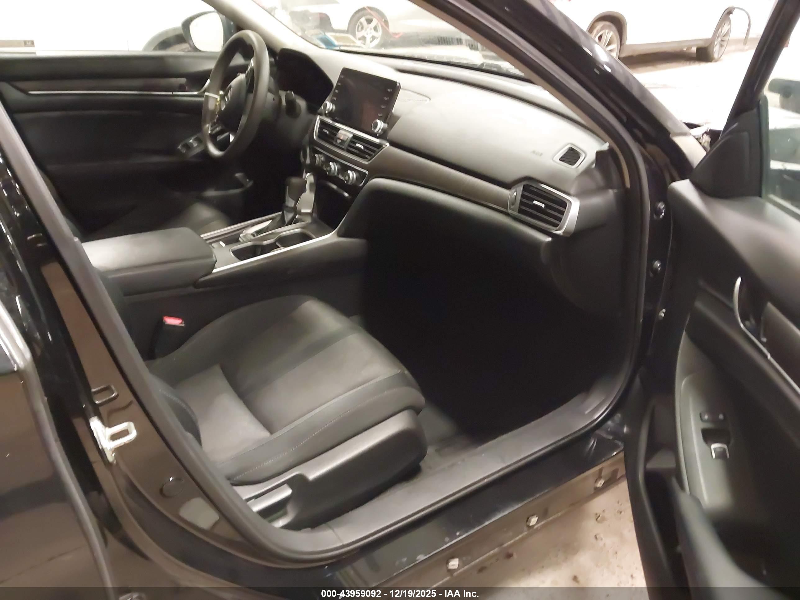 HONDA ACCORD image 5