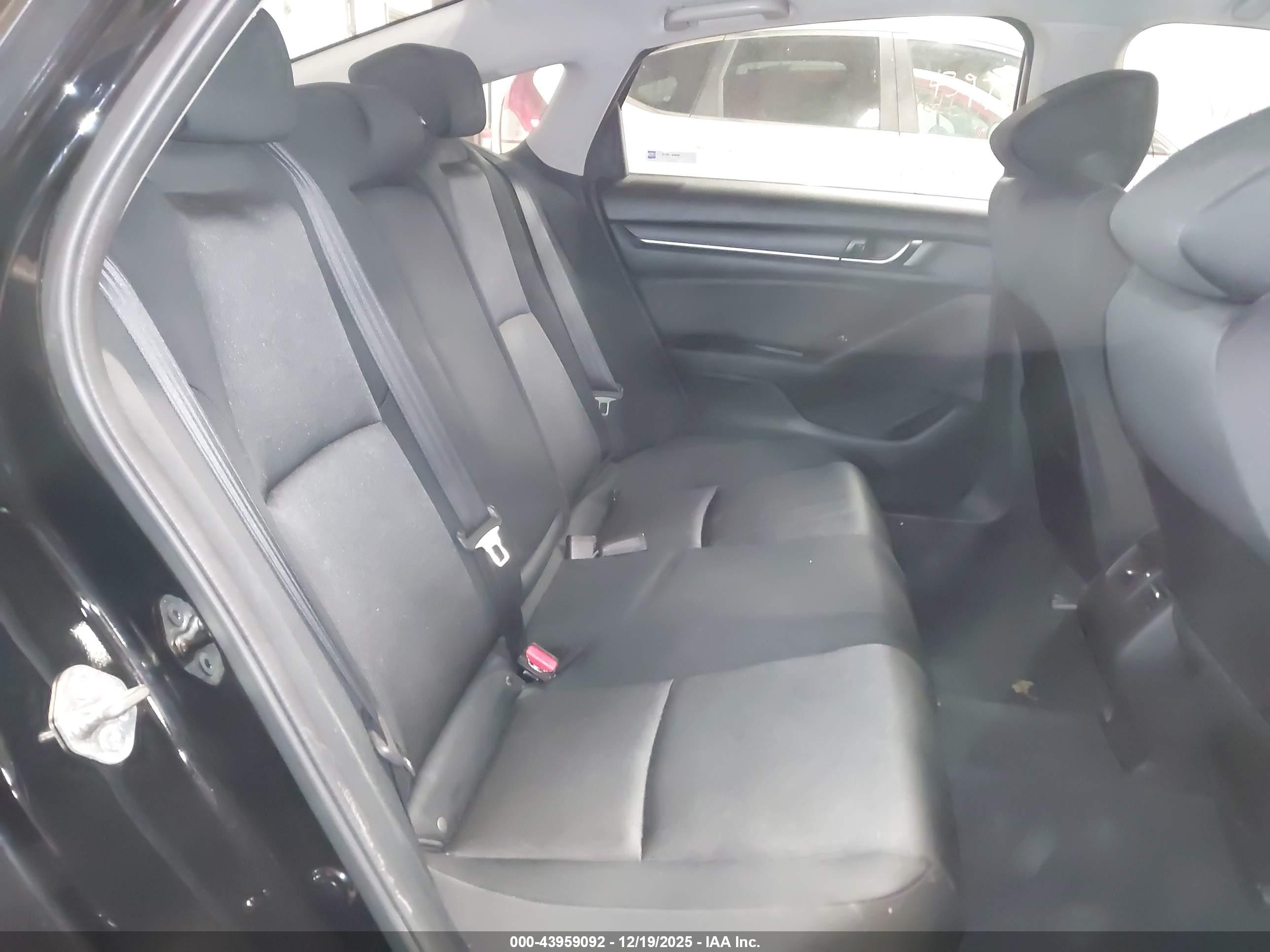 HONDA ACCORD image 8