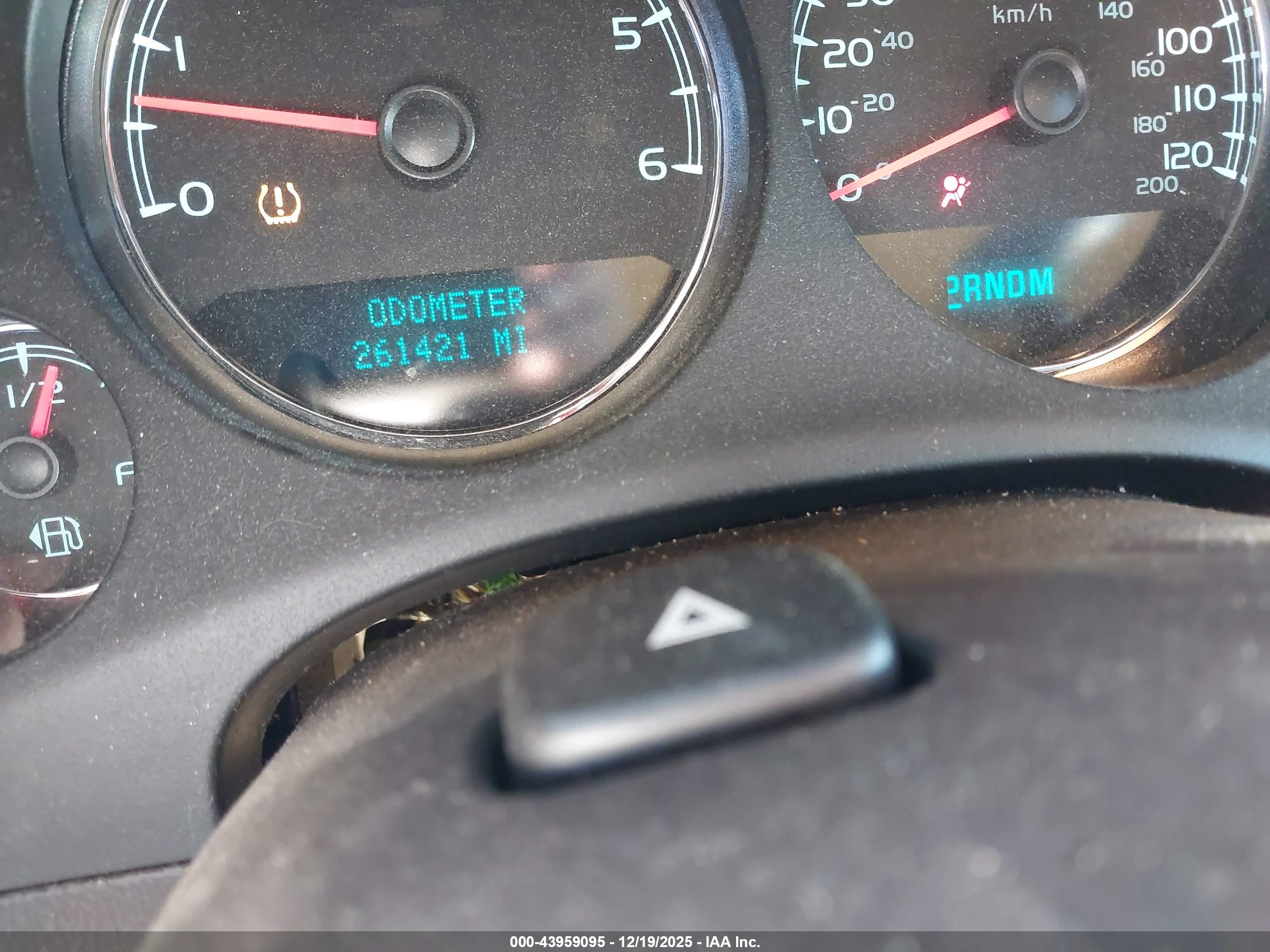 GMC YUKON image 7