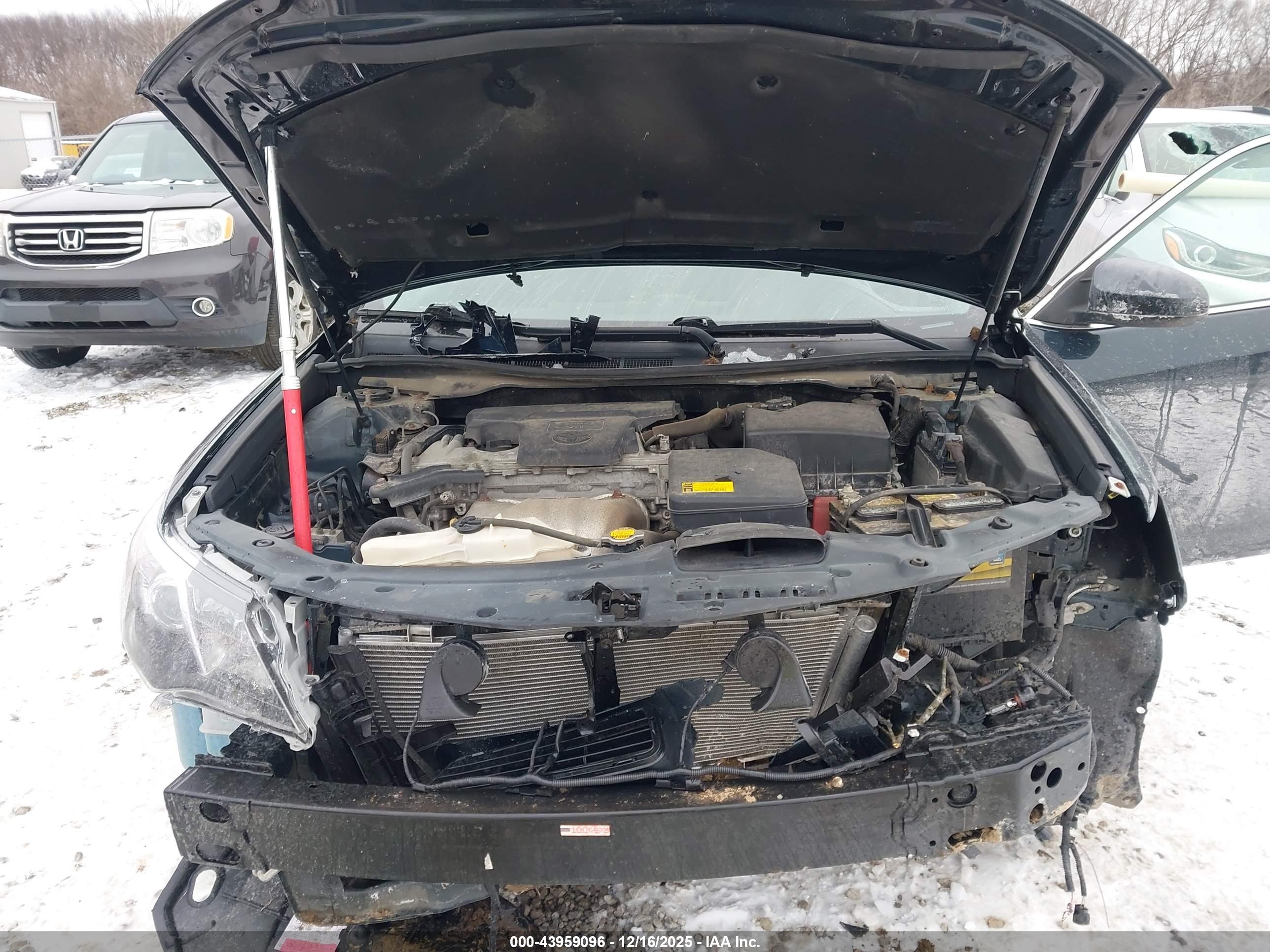 TOYOTA CAMRY image 10