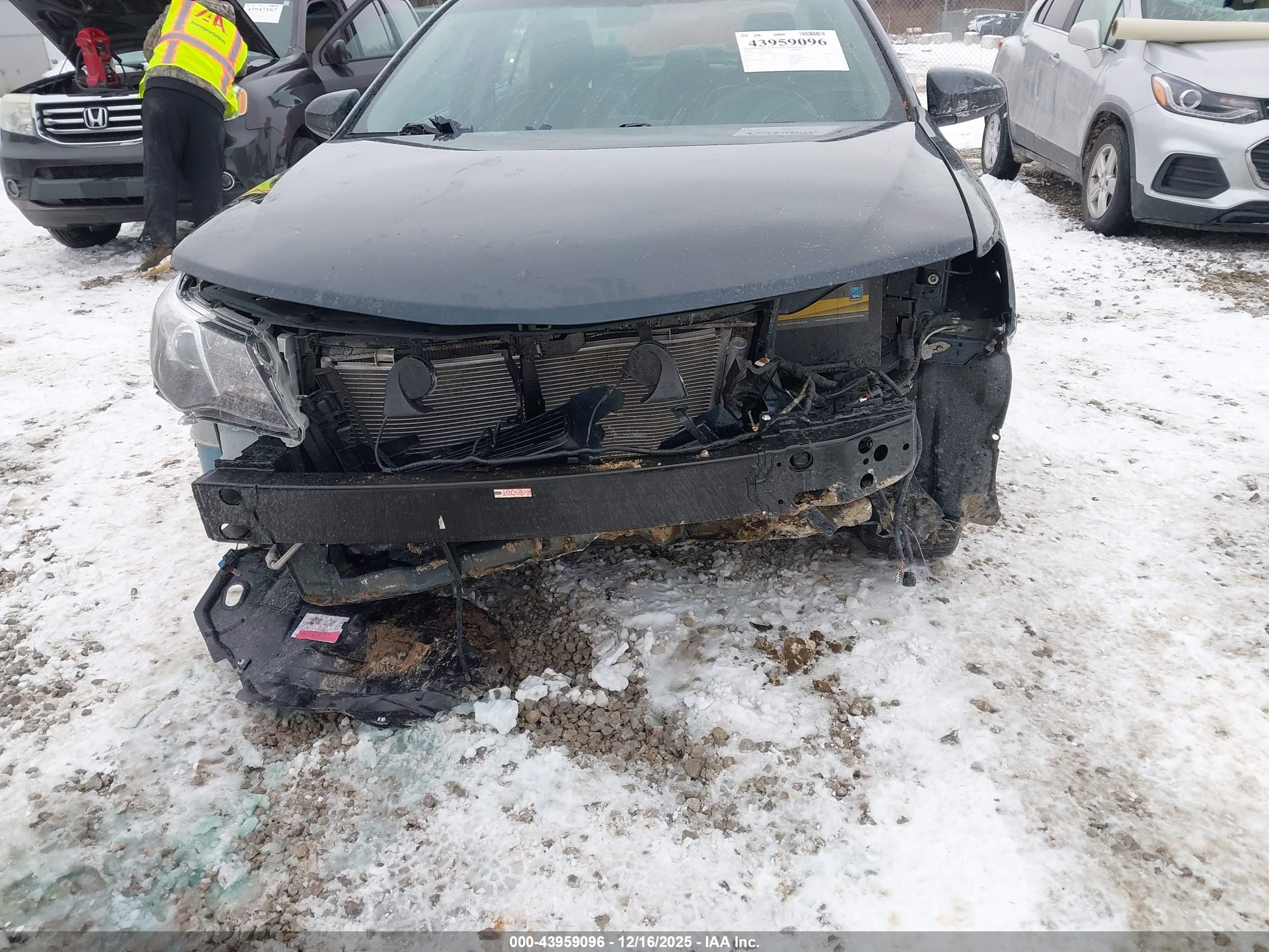 TOYOTA CAMRY image 6