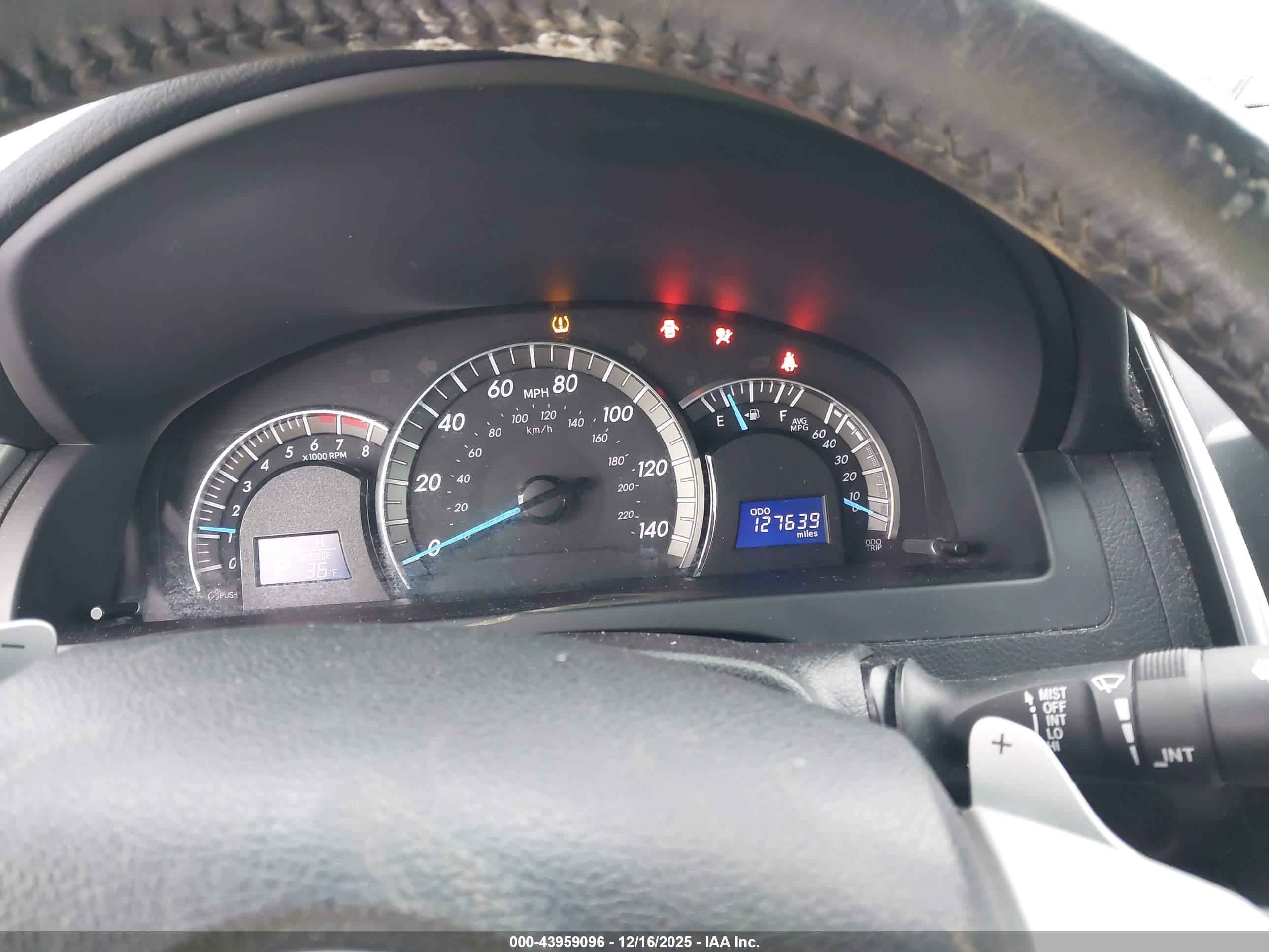 TOYOTA CAMRY image 7