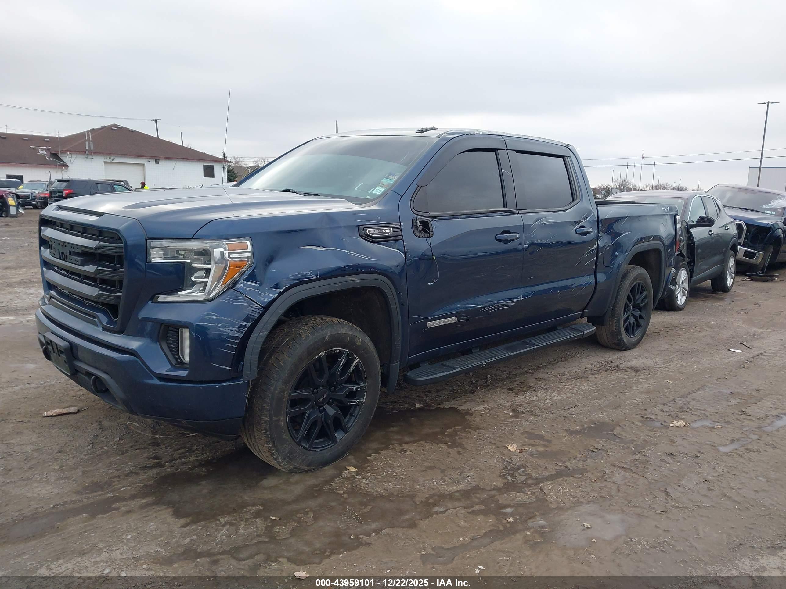 GMC SIERRA image 2