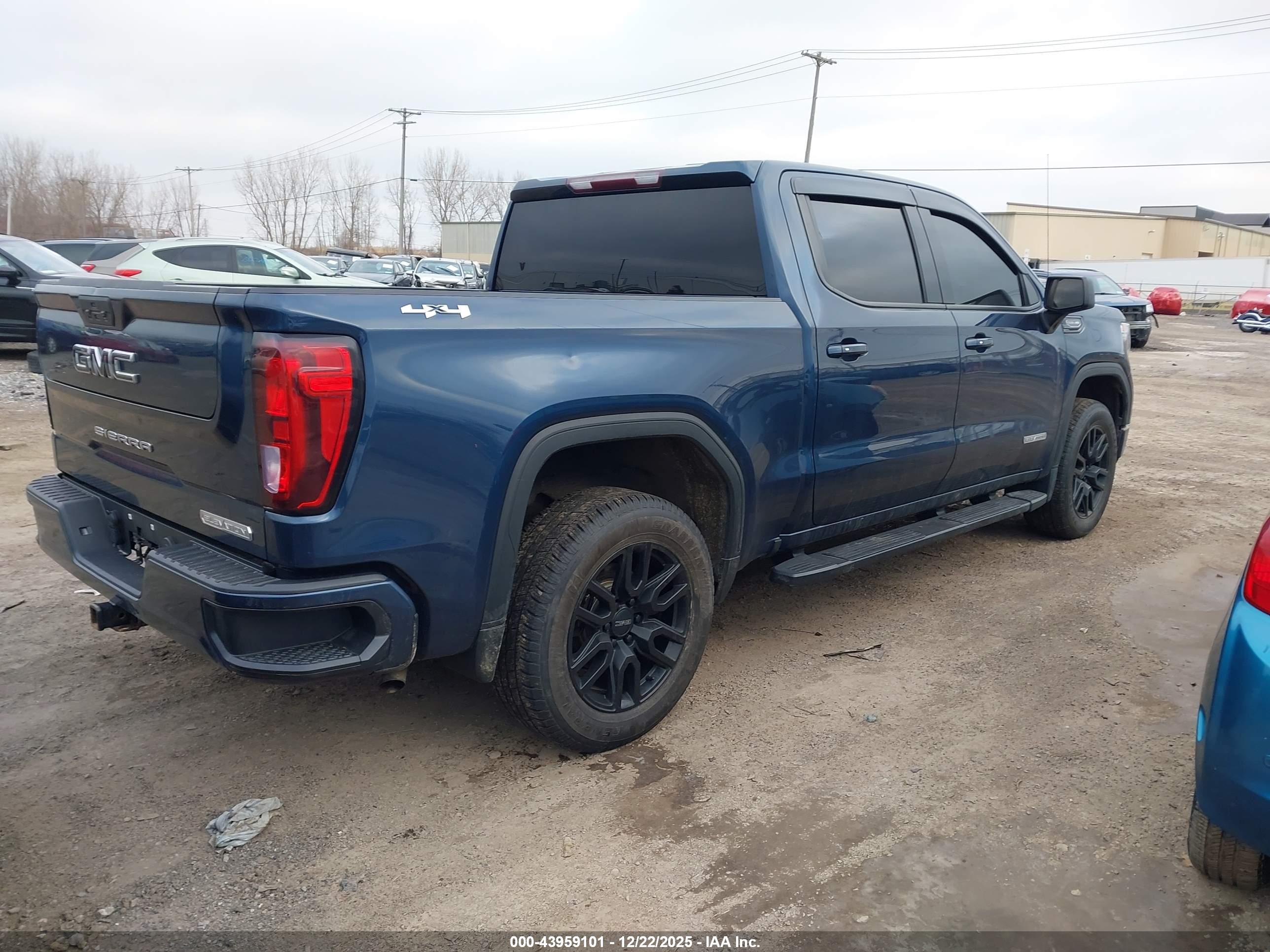 GMC SIERRA image 4