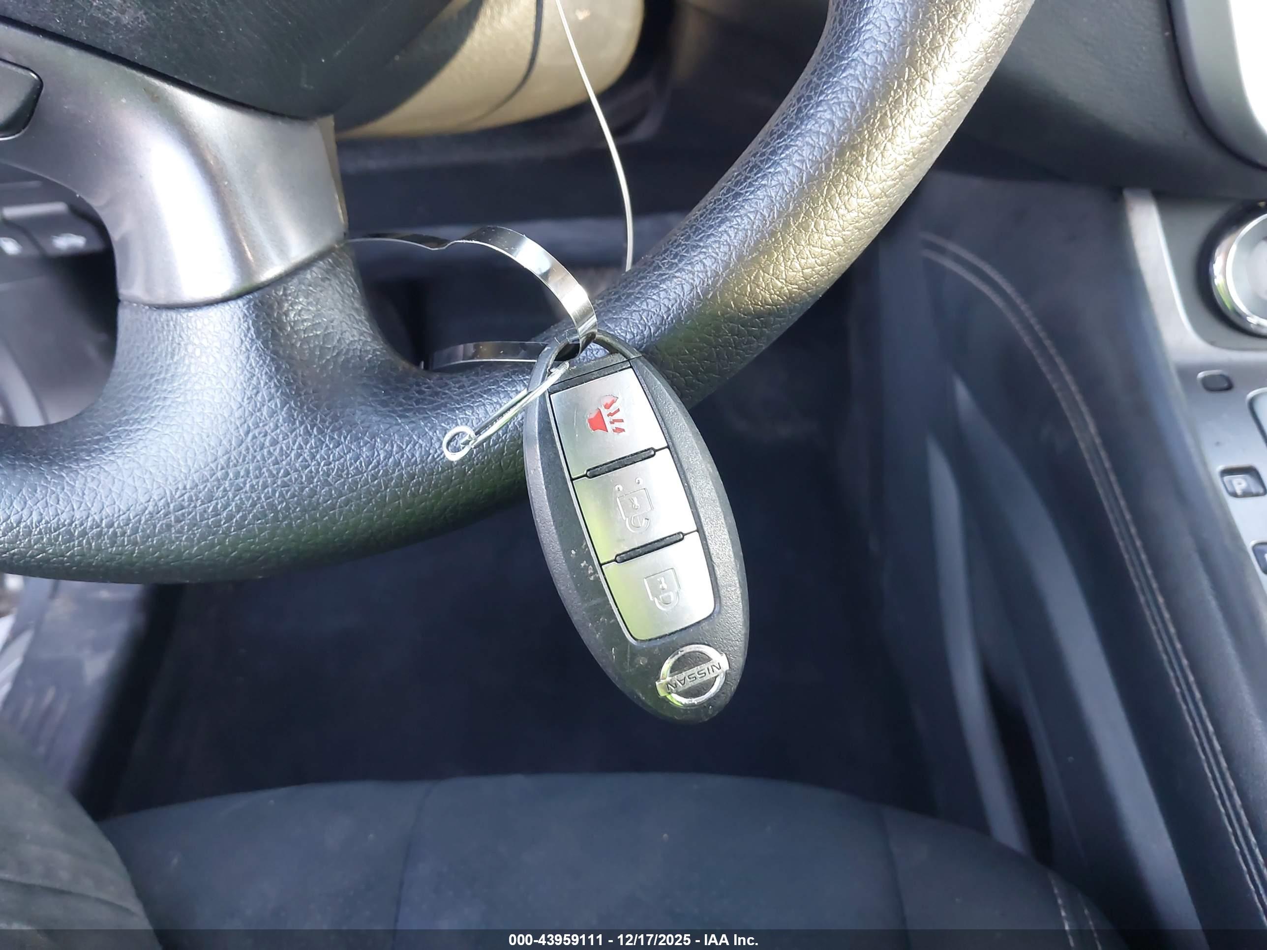 NISSAN MURANO image 11