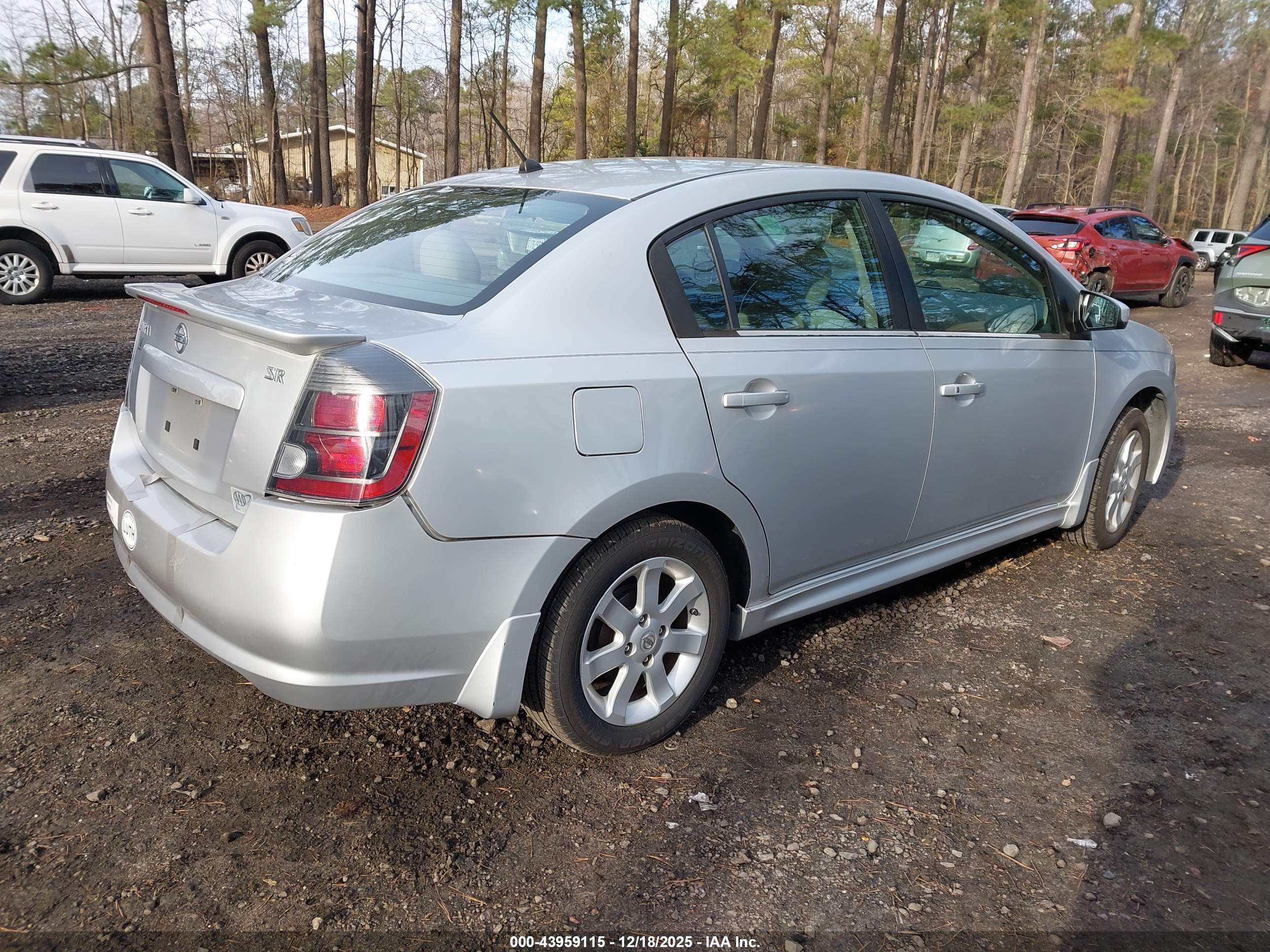 NISSAN SENTRA image 4