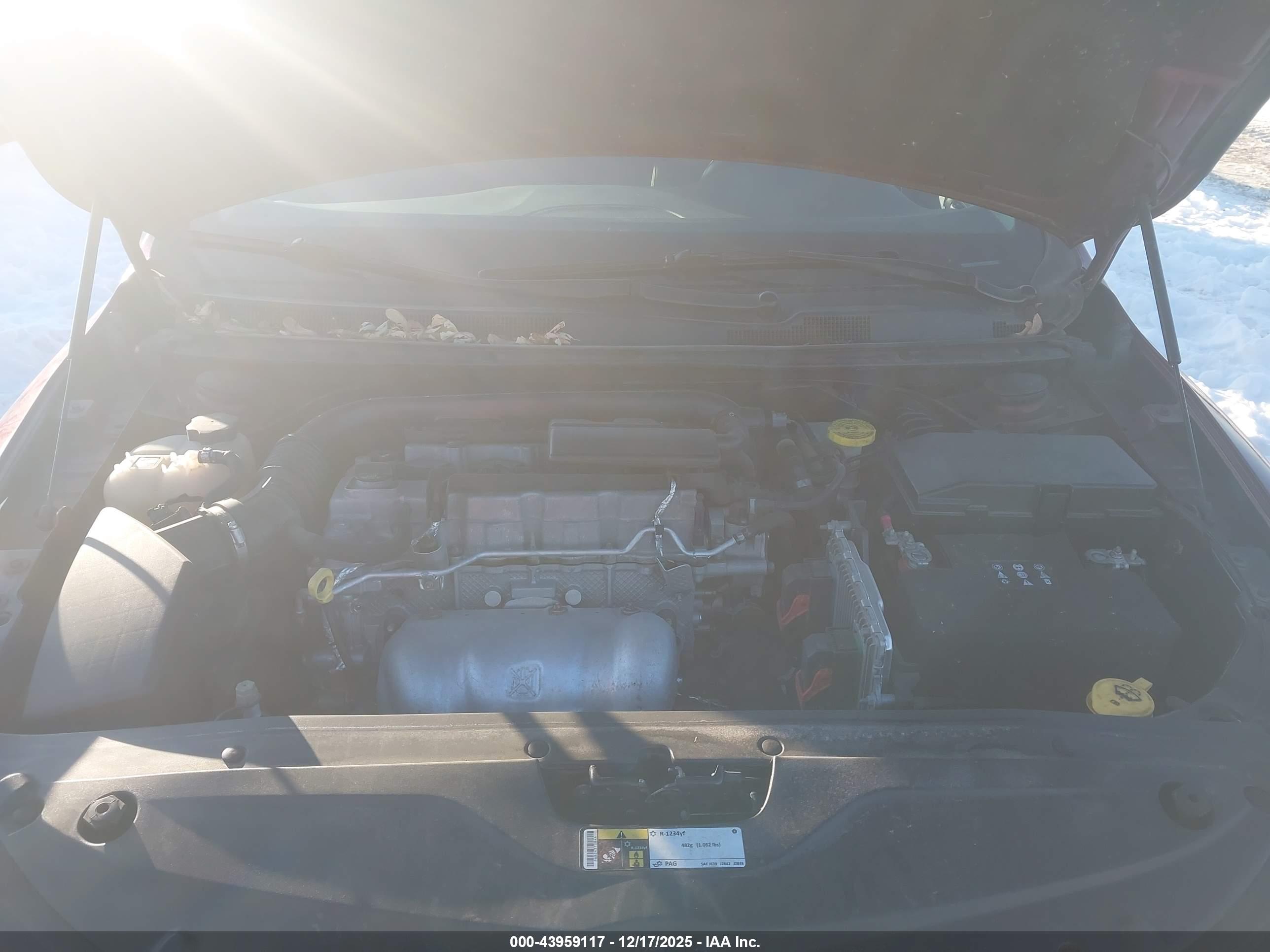 CHRYSLER 200 image 10
