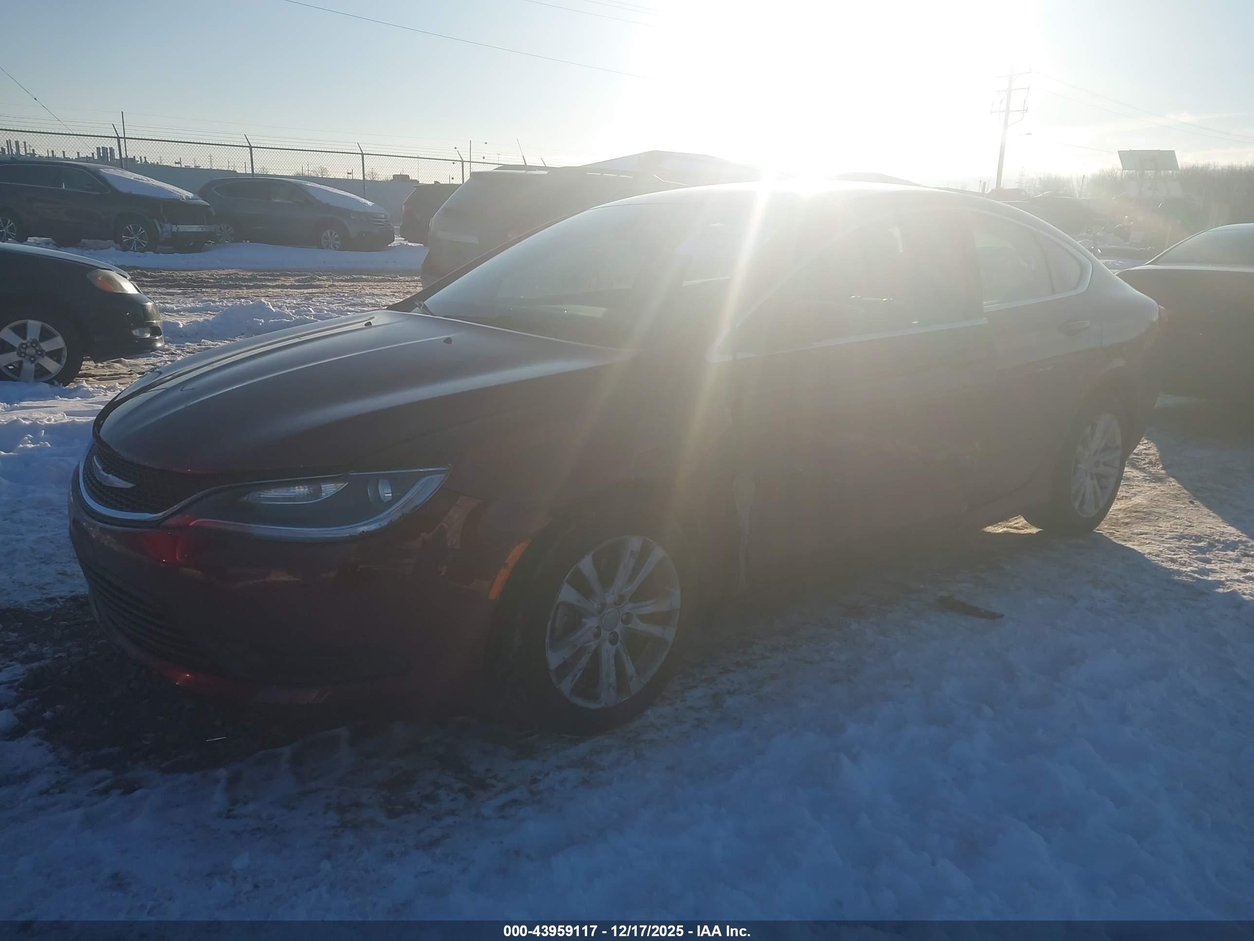 CHRYSLER 200 image 2