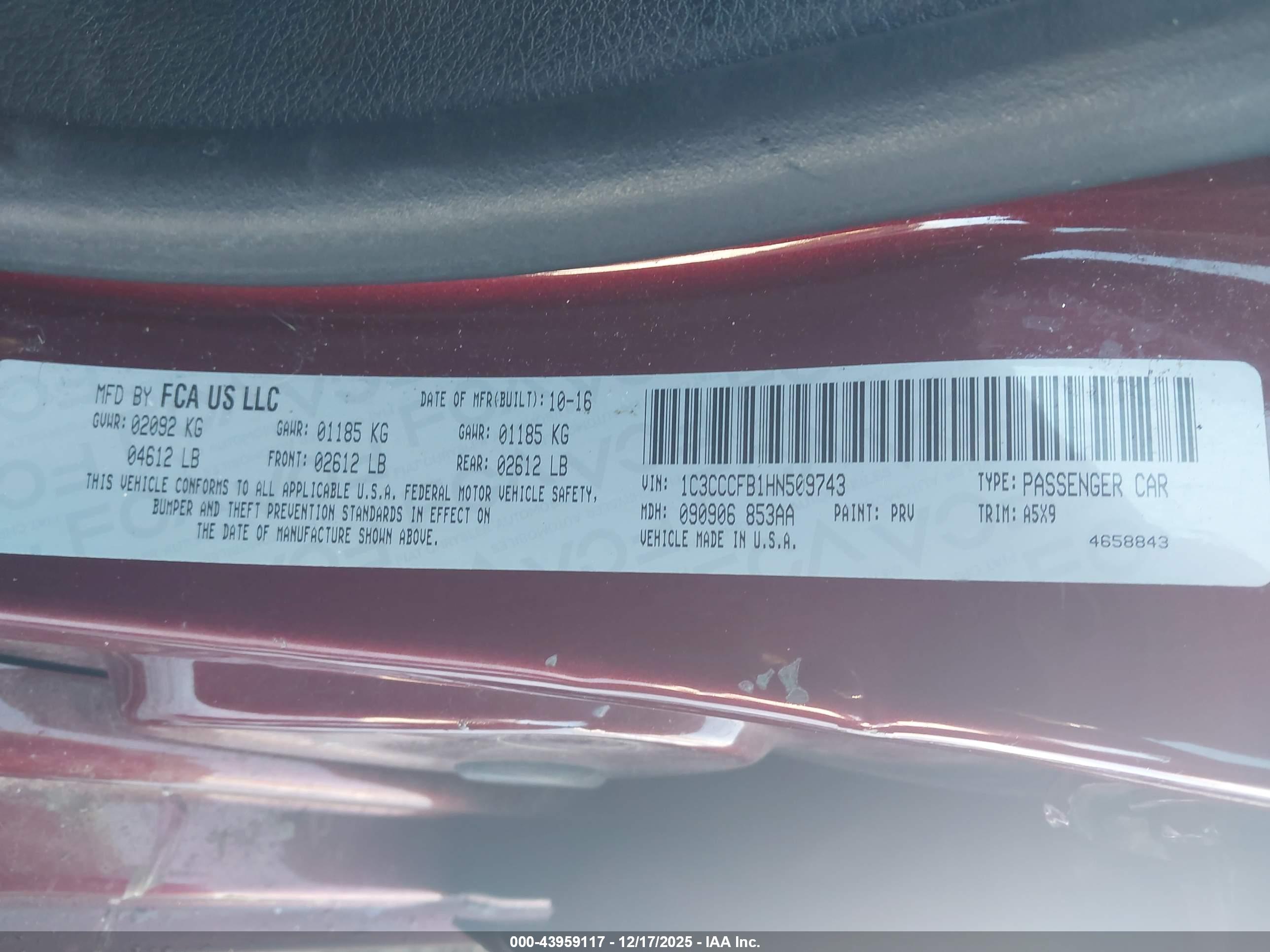 CHRYSLER 200 image 9