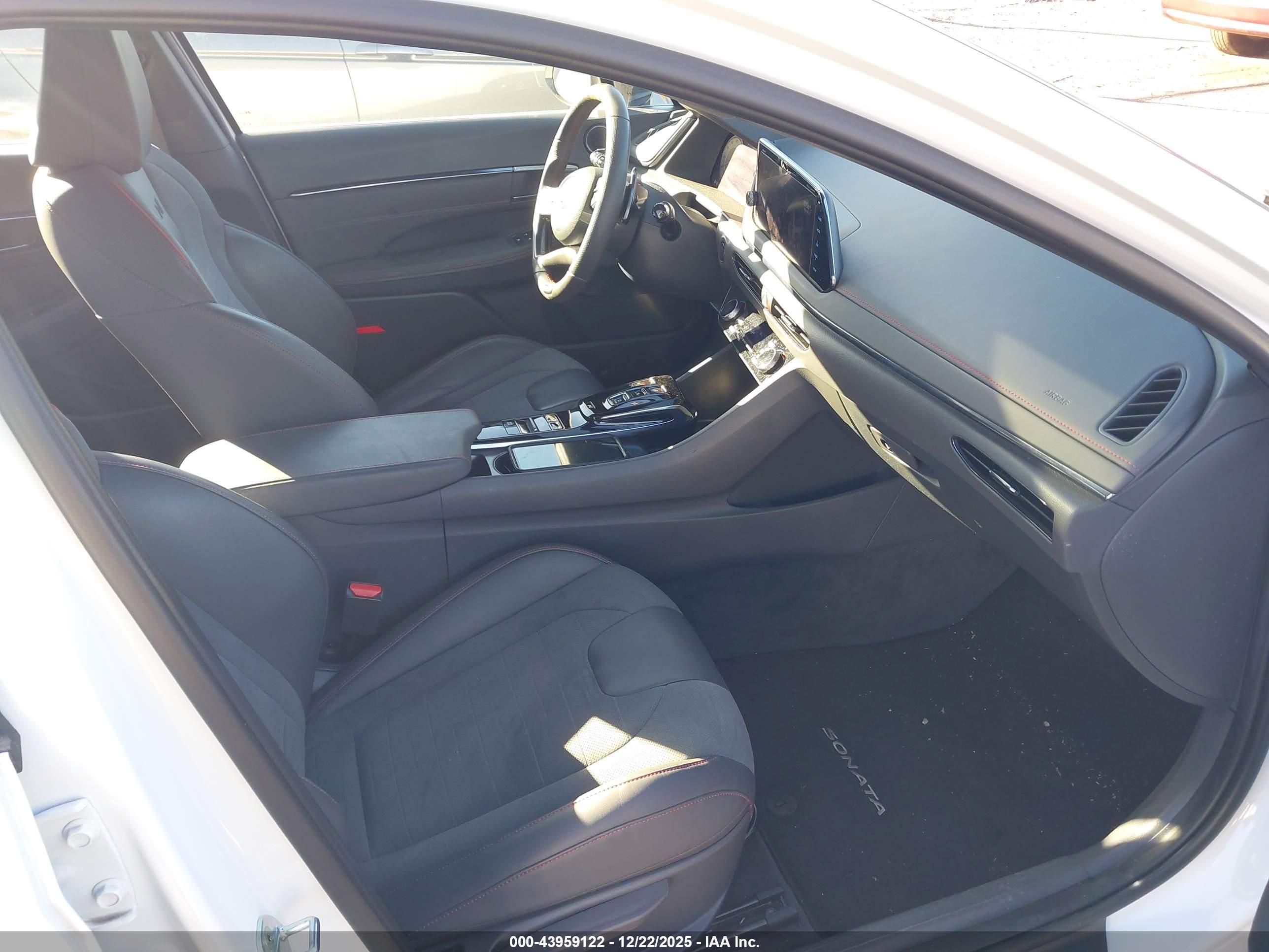 HYUNDAI SONATA image 5