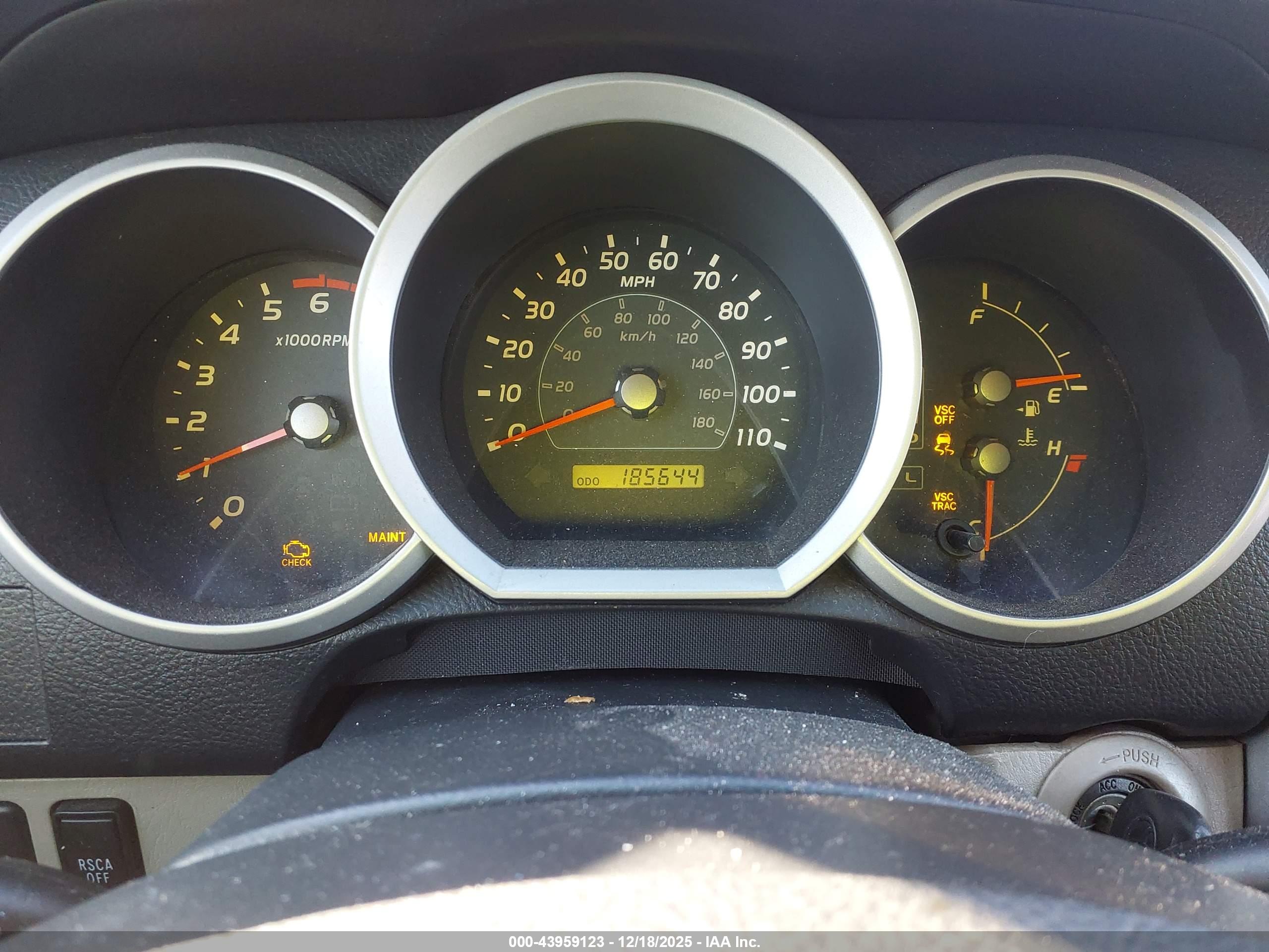 TOYOTA 4RUNNER image 7