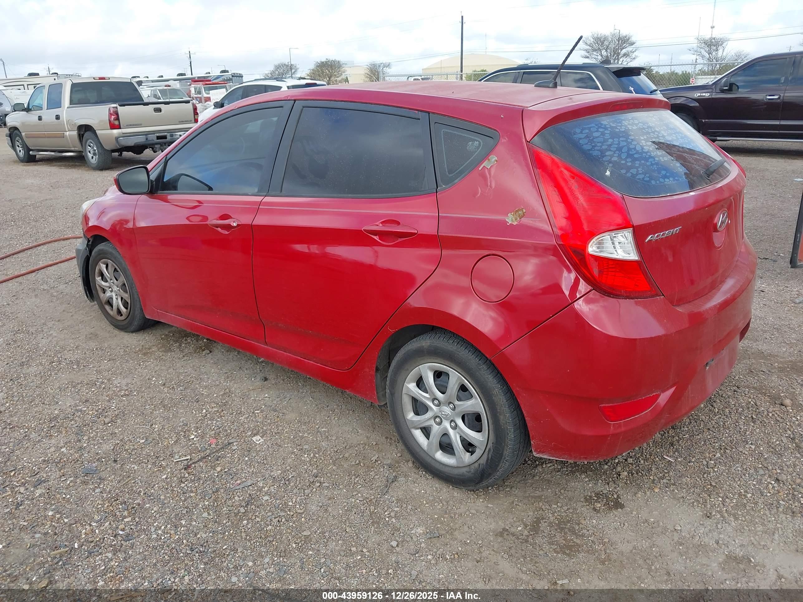HYUNDAI ACCENT image 3