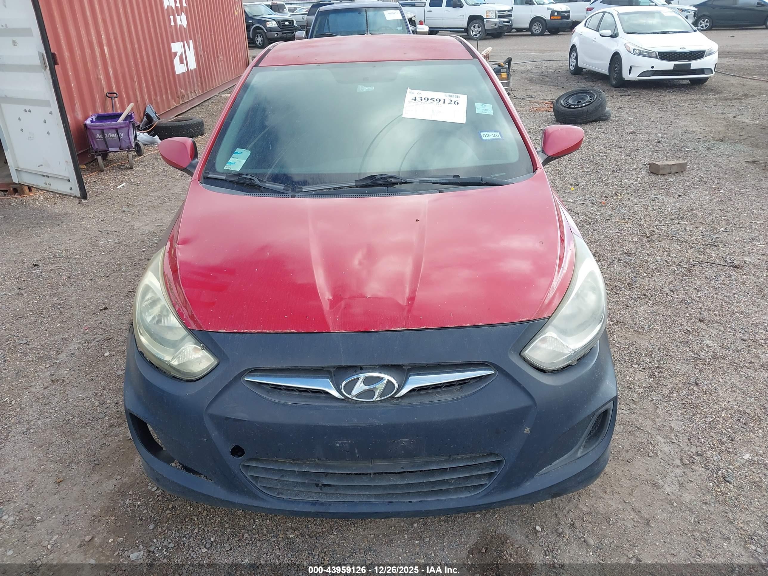 HYUNDAI ACCENT image 6