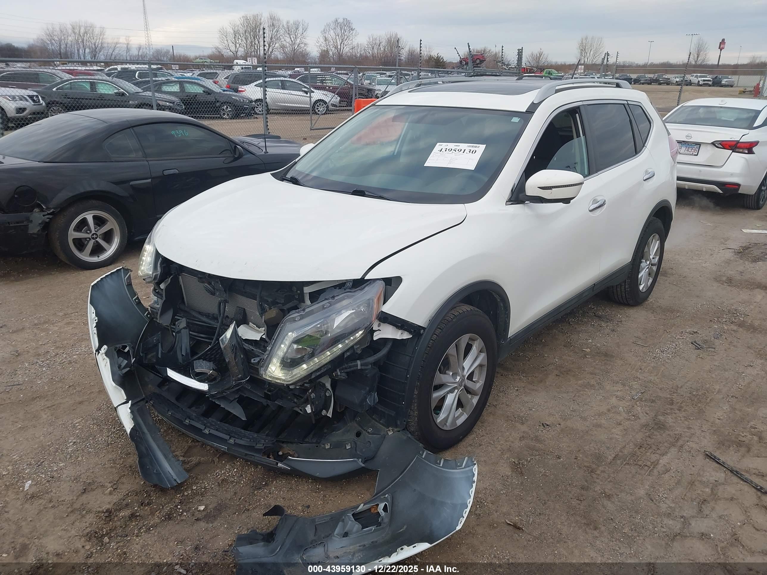 NISSAN ROGUE image 2