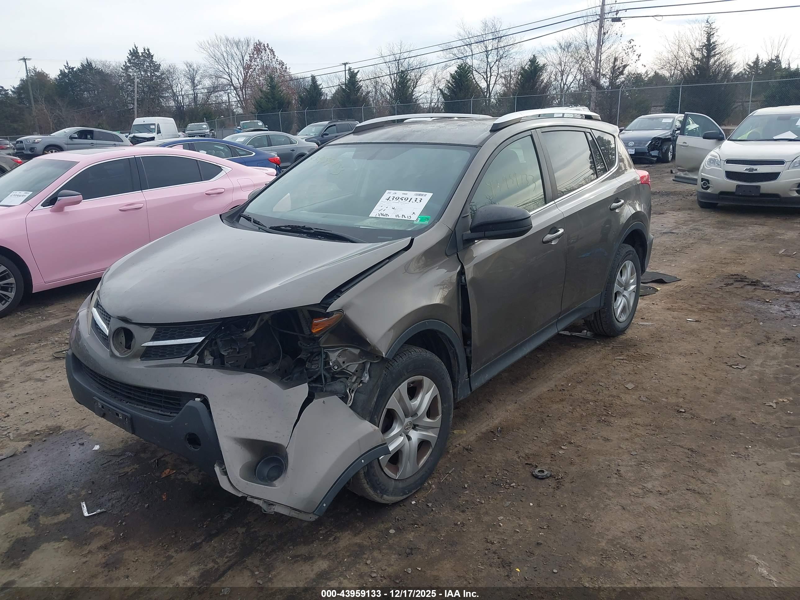 TOYOTA RAV4 image 2