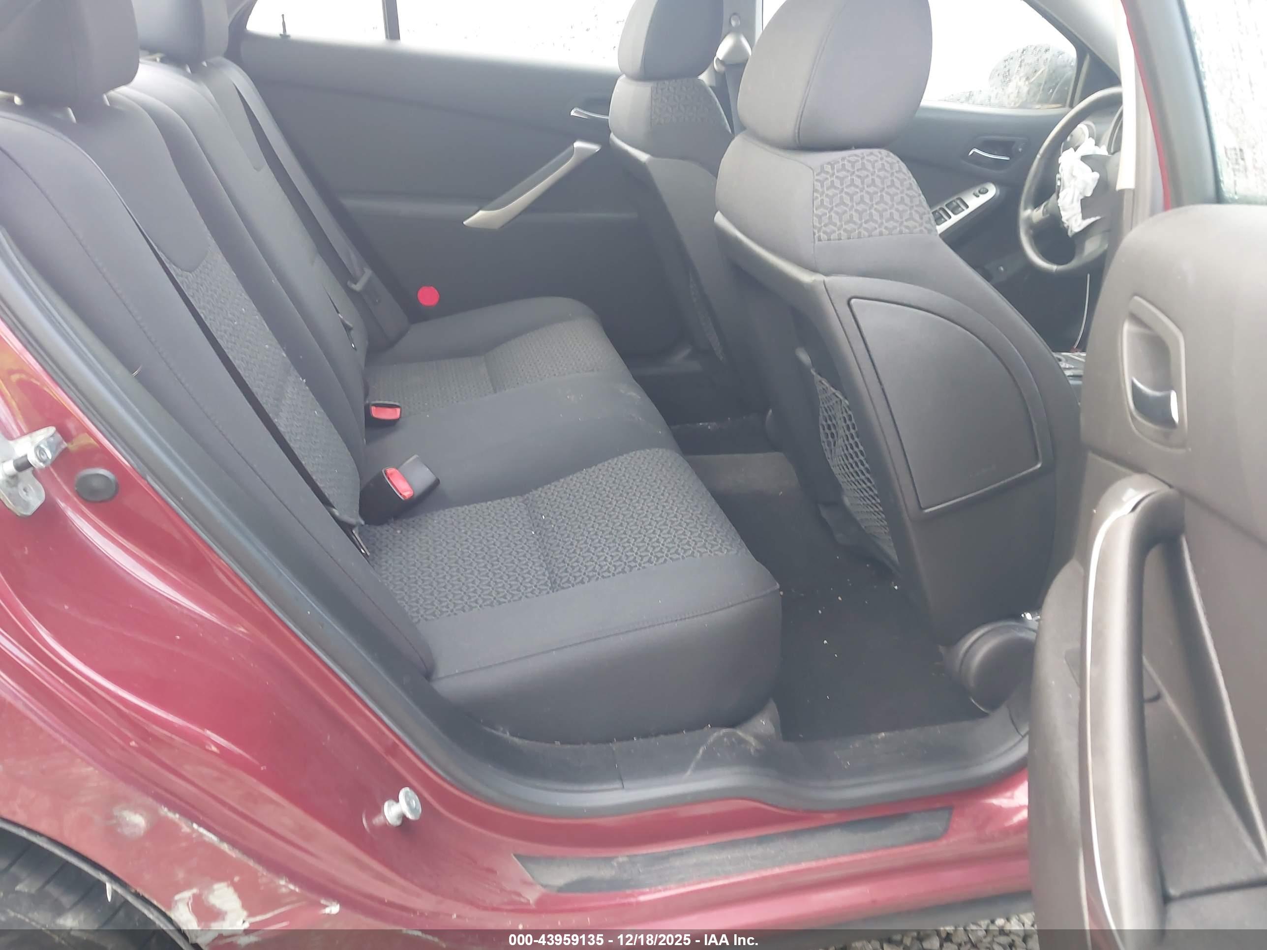 PONTIAC G6 image 8