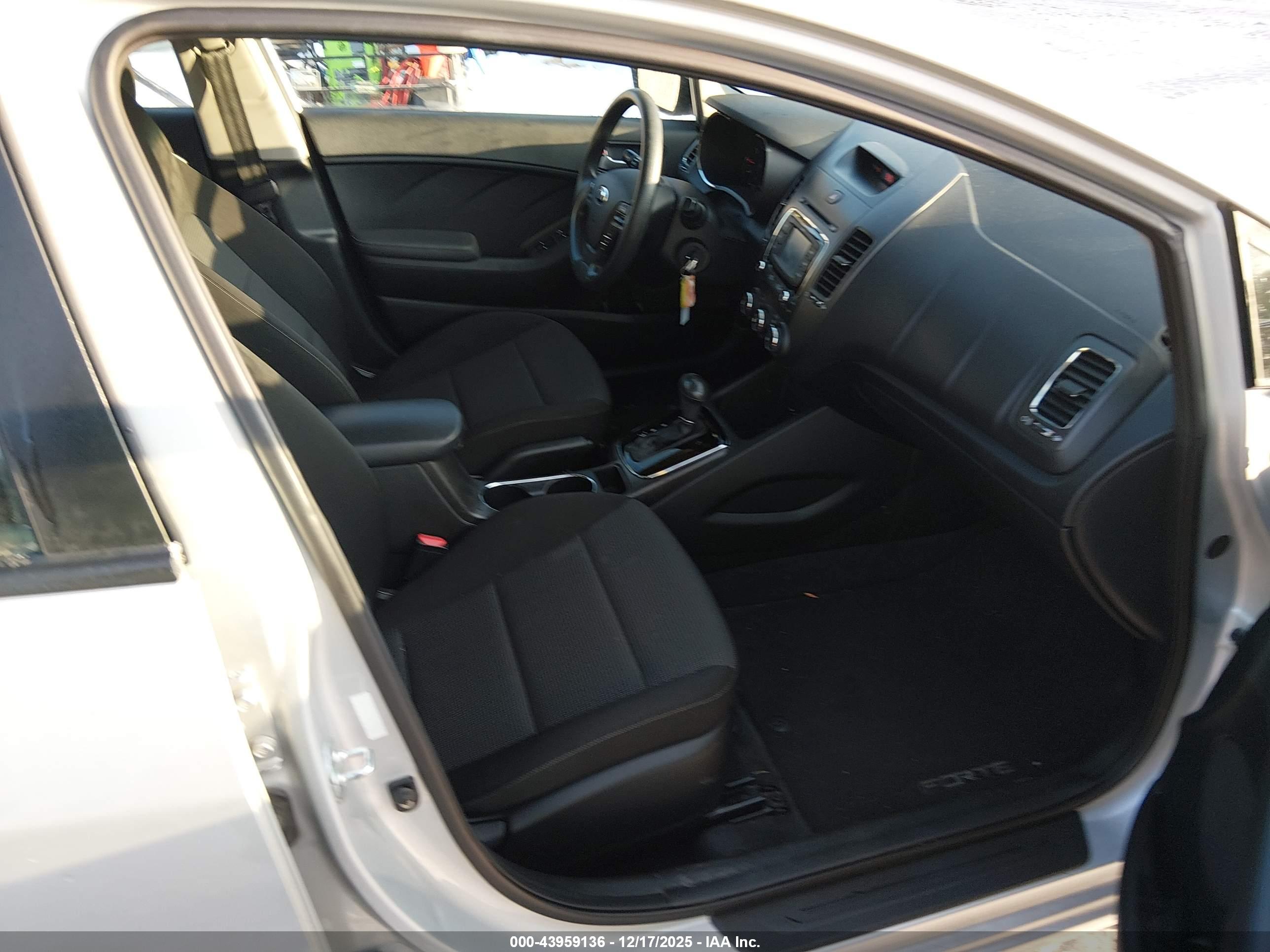 KIA FORTE image 5