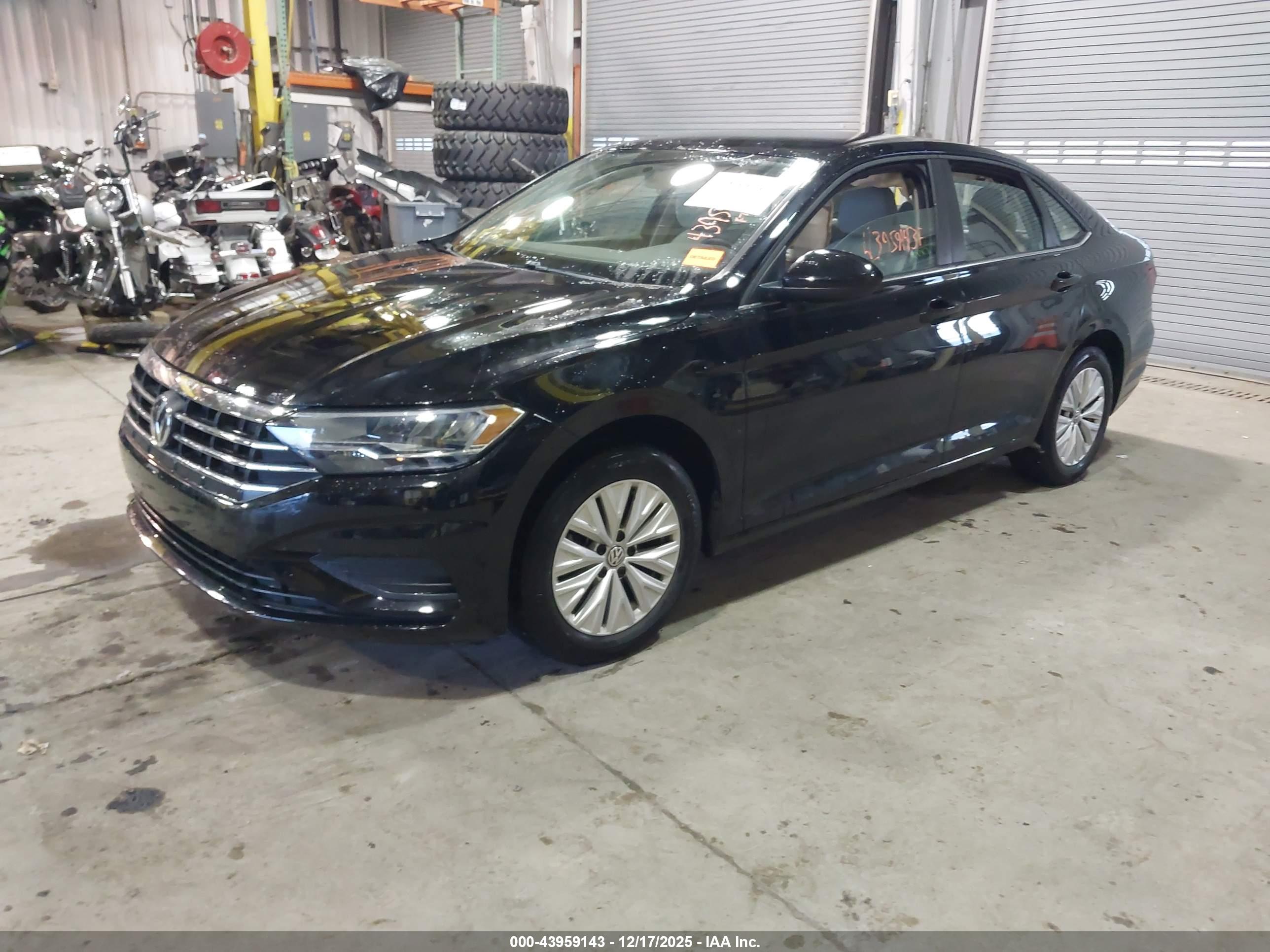 VOLKSWAGEN JETTA image 2