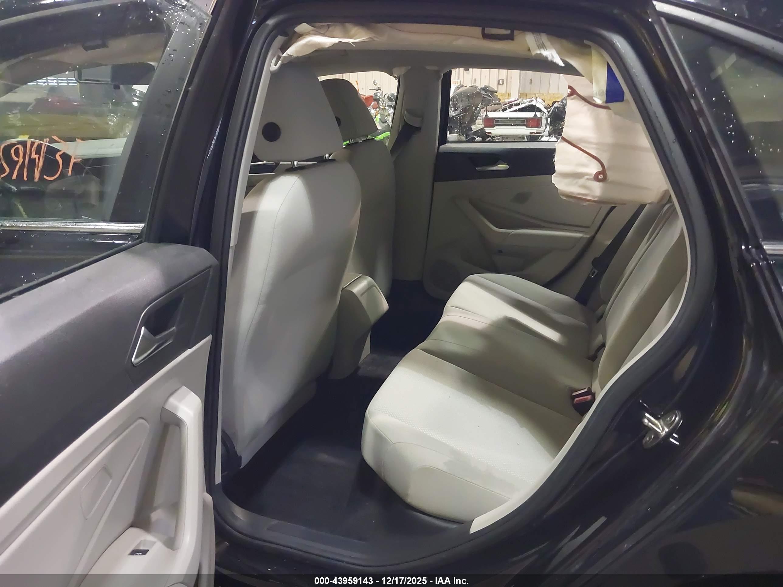 VOLKSWAGEN JETTA image 8