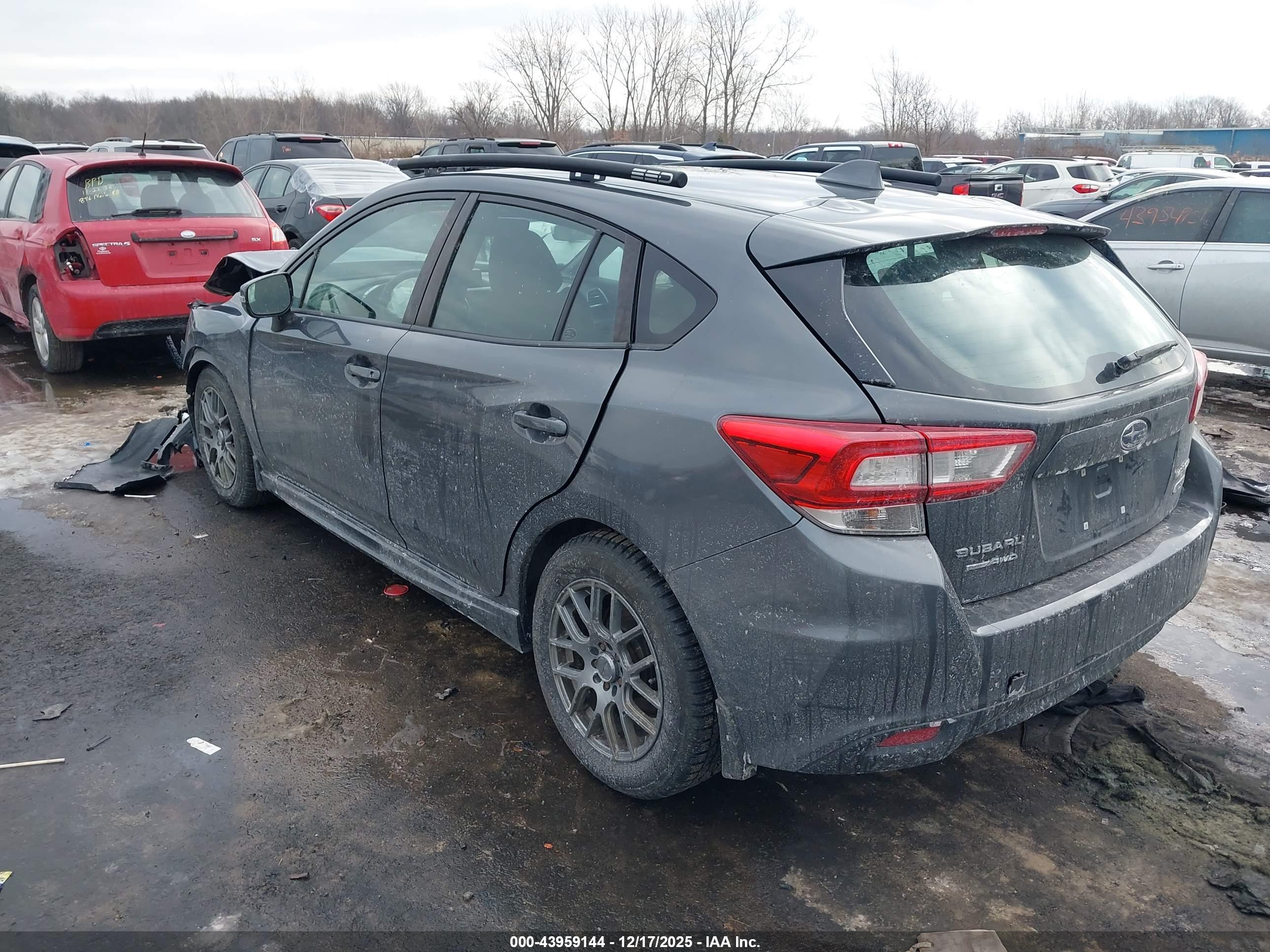 SUBARU IMPREZA image 3