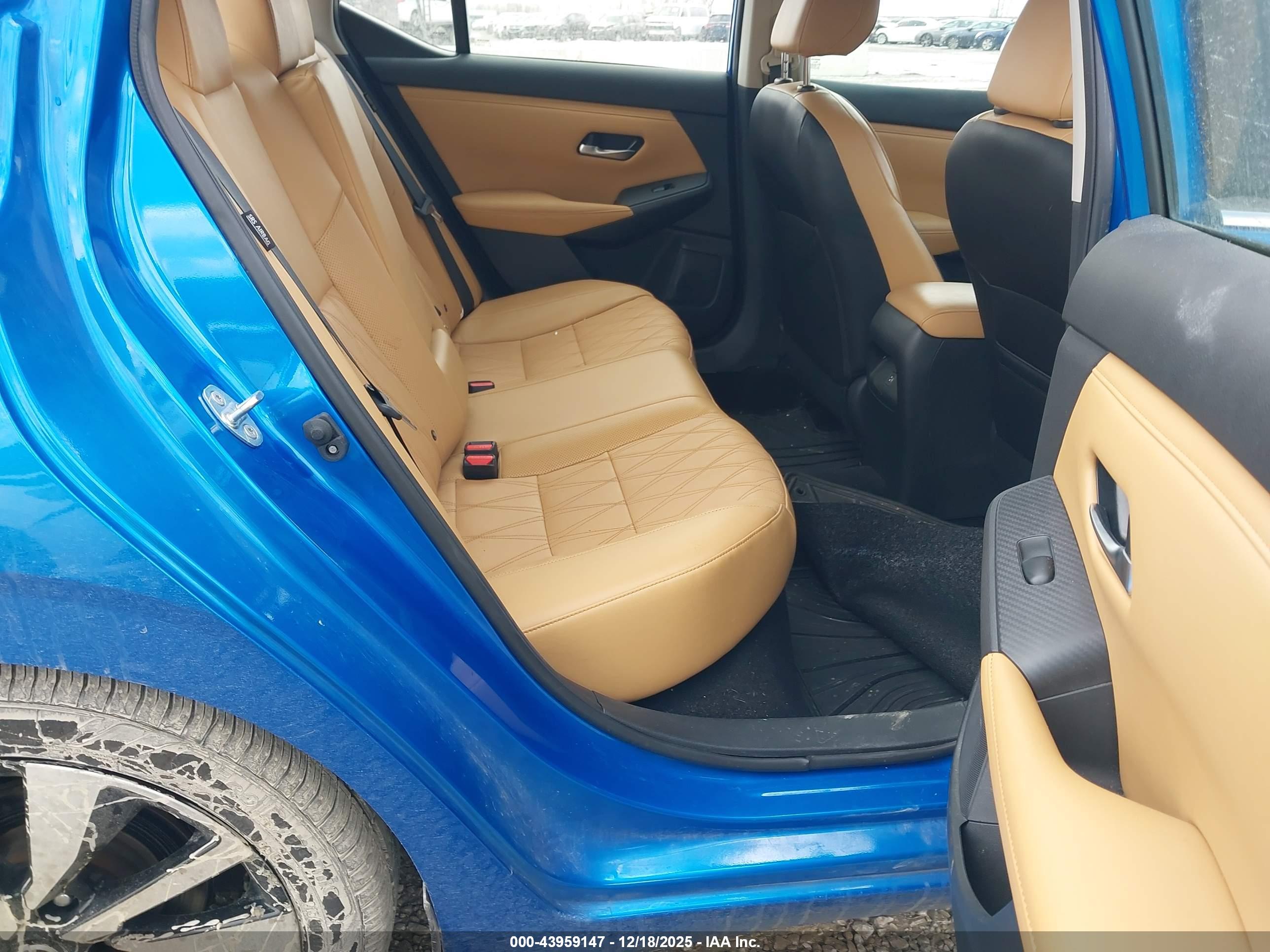 NISSAN SENTRA image 8