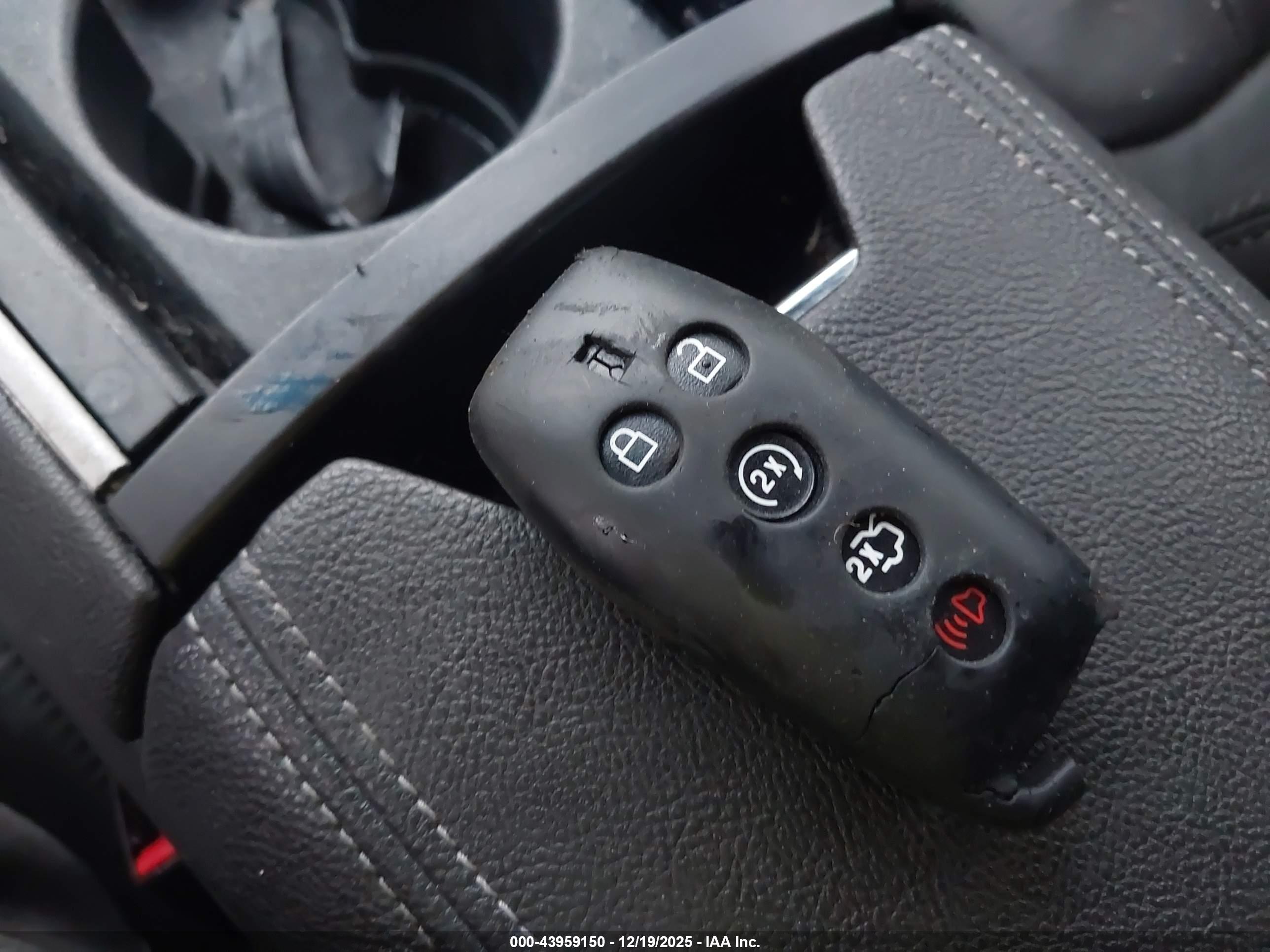 LINCOLN MKZ image 11
