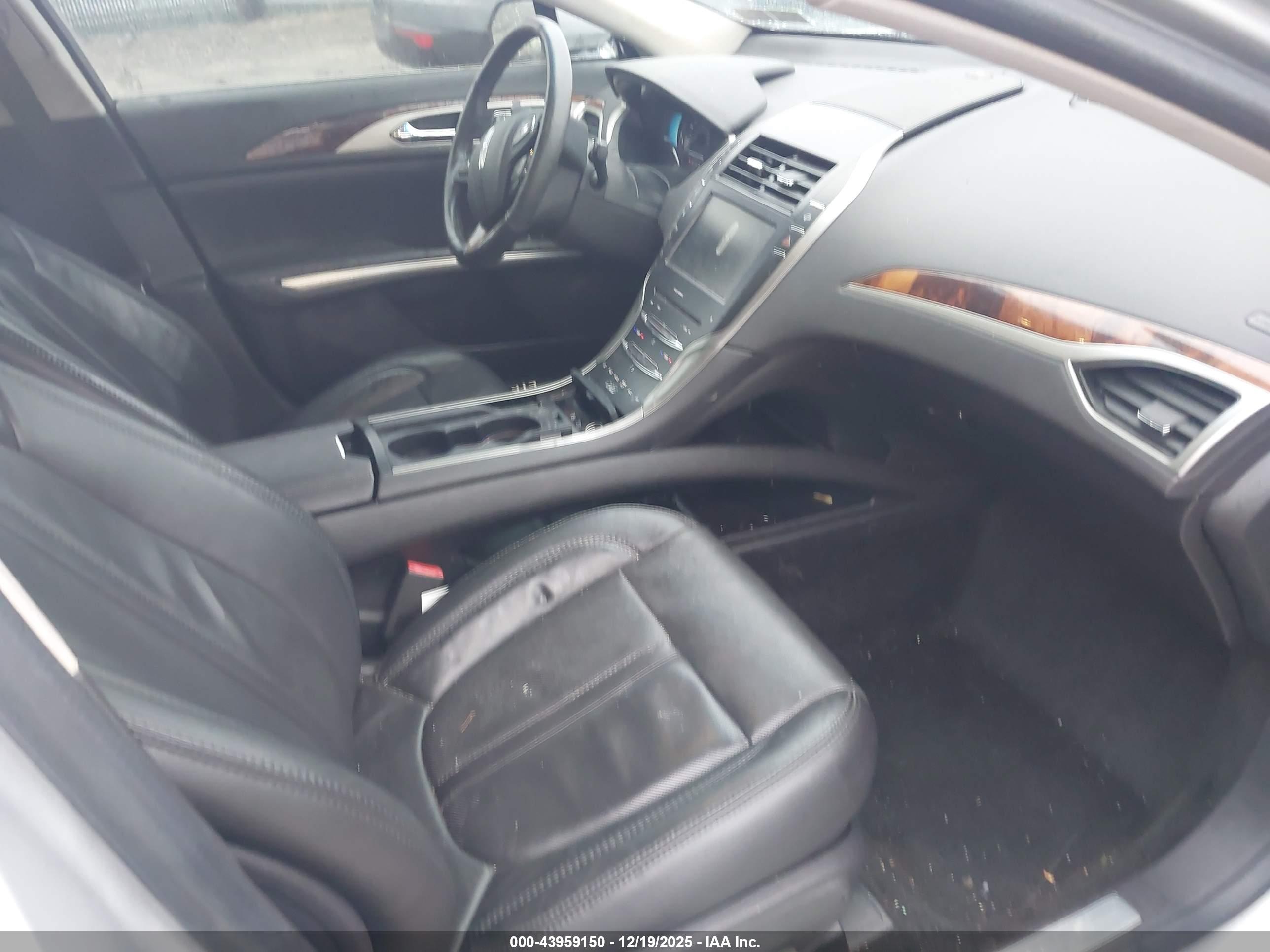 LINCOLN MKZ image 5