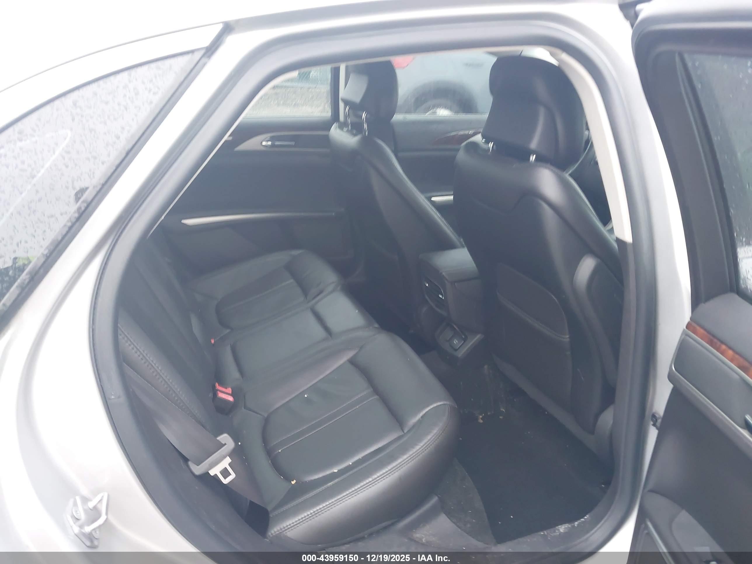 LINCOLN MKZ image 8