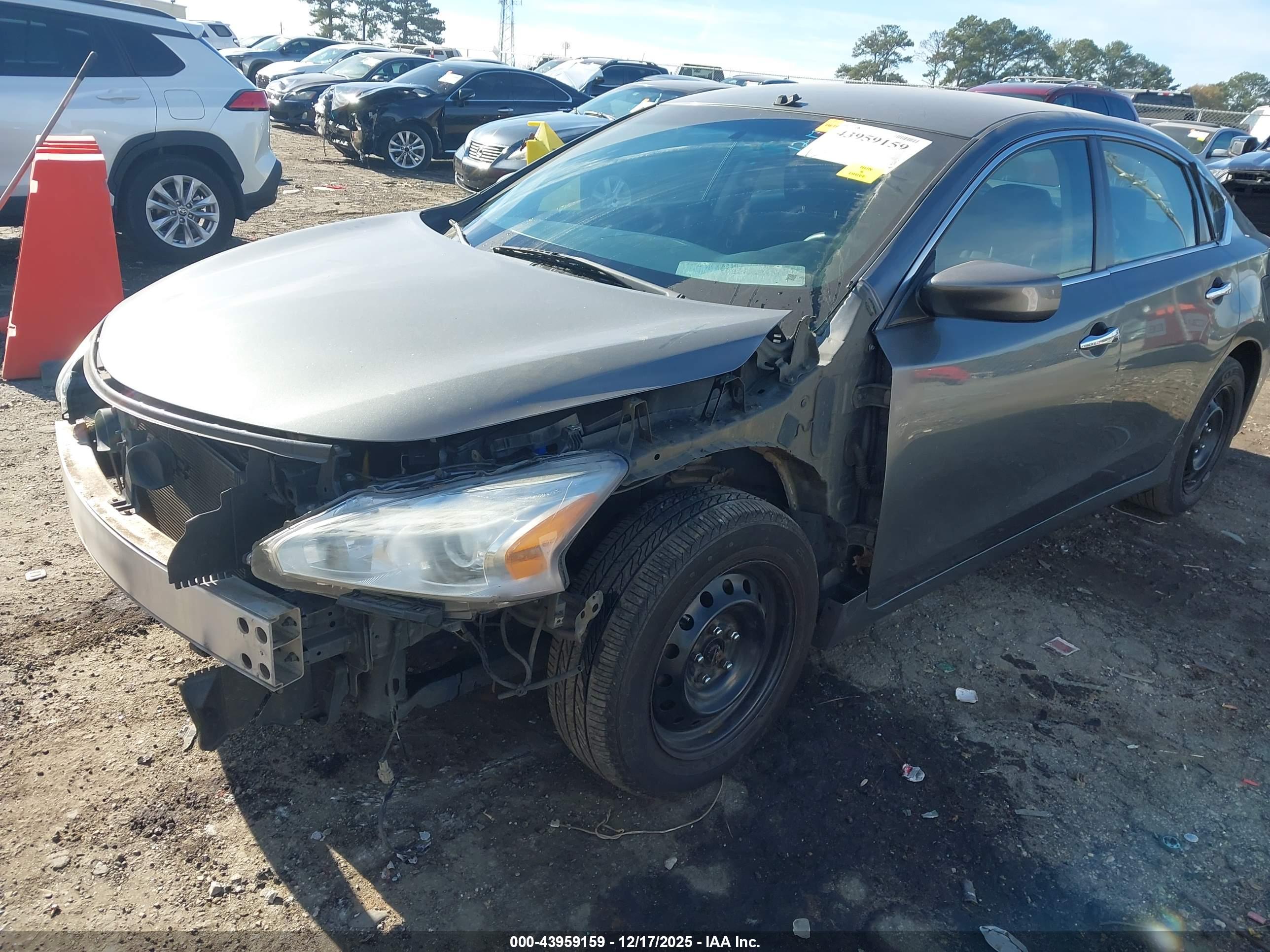NISSAN ALTIMA image 2