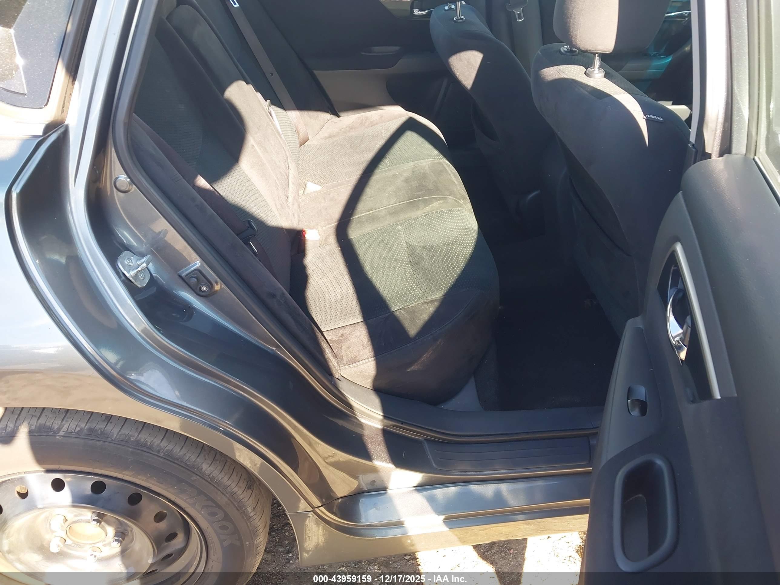 NISSAN ALTIMA image 8