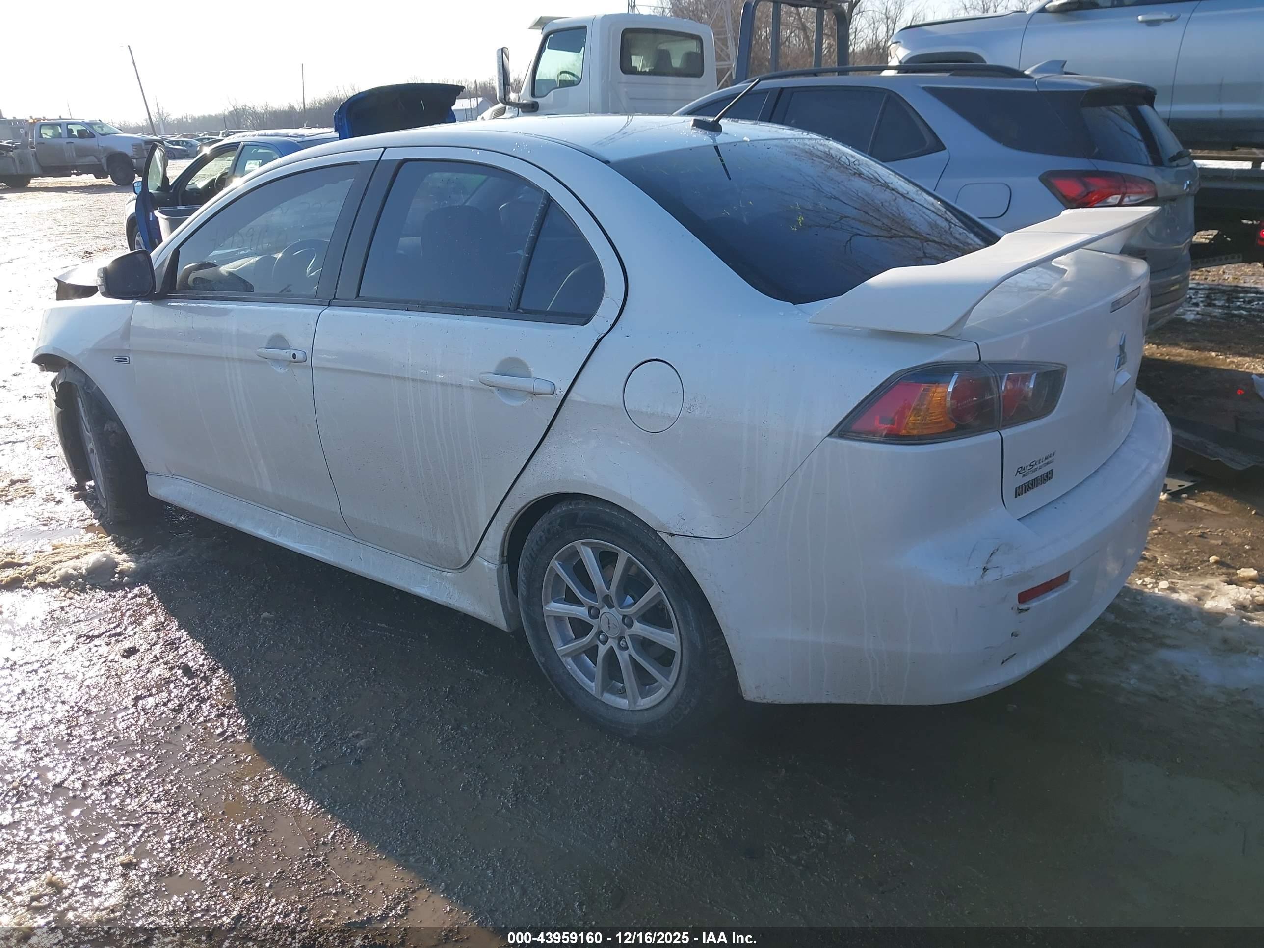 MITSUBISHI LANCER image 3