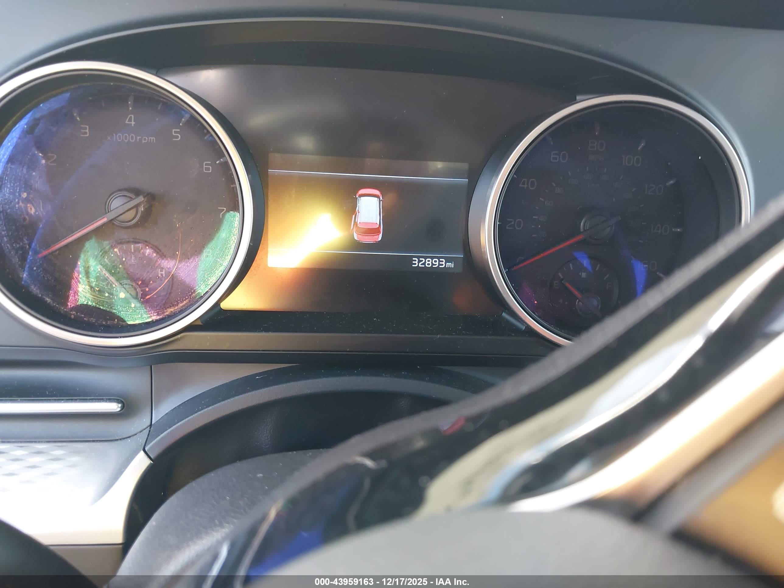 KIA CARNIVAL image 7