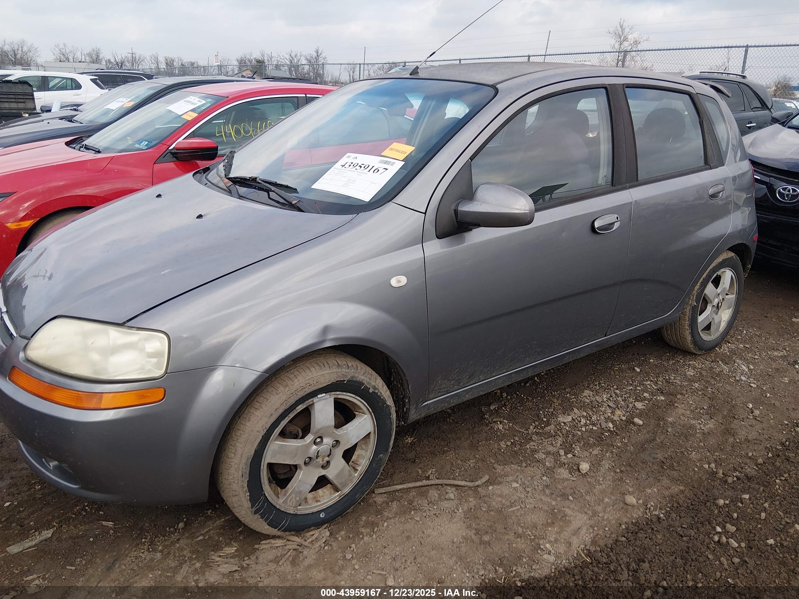 CHEVROLET AVEO image 2