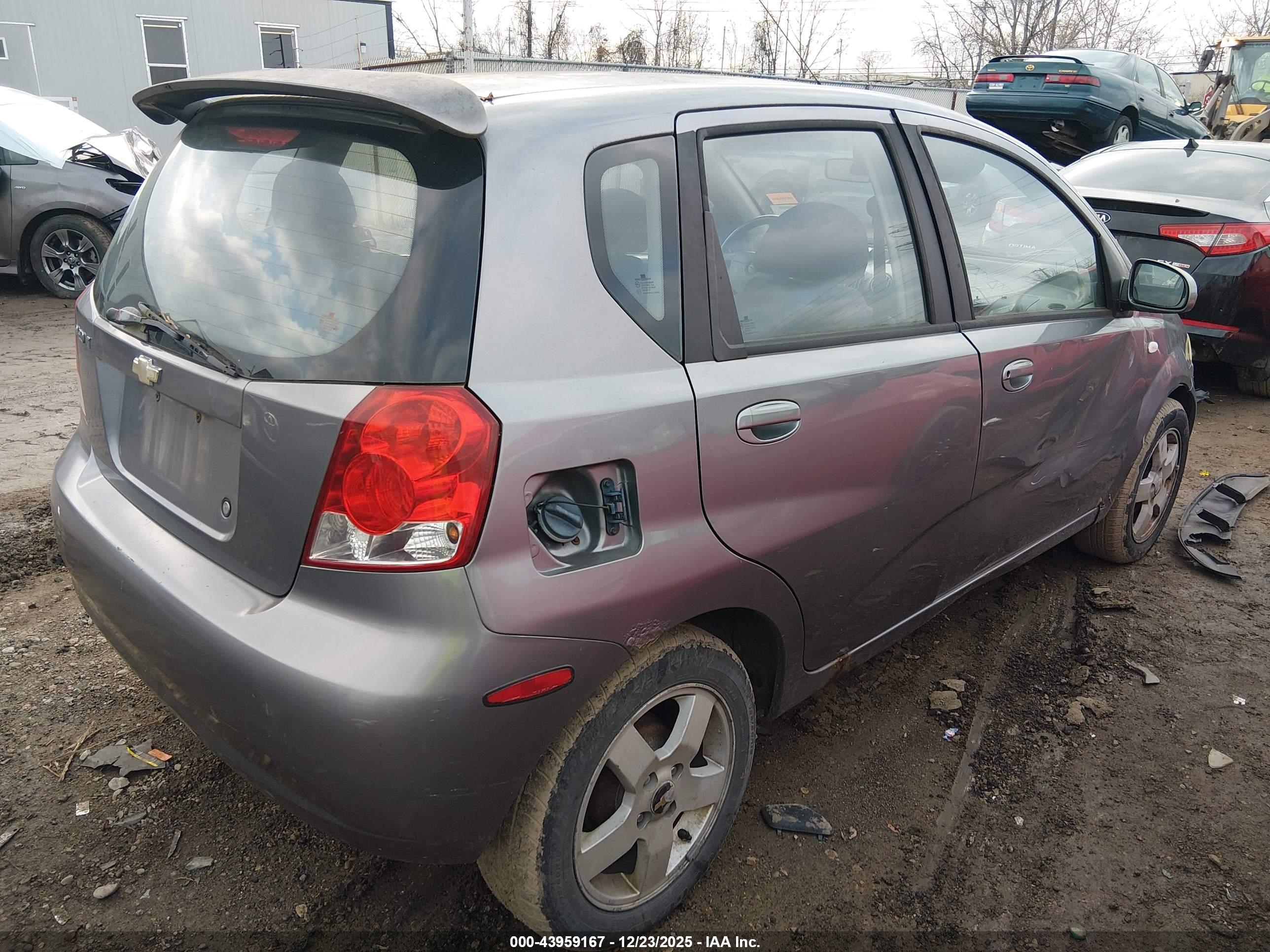 CHEVROLET AVEO image 4